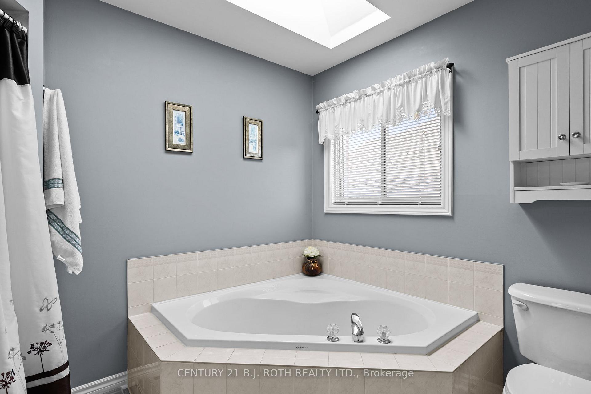 Photo 10 of 126 Brucker Road, Barrie, Holly — HOMEH