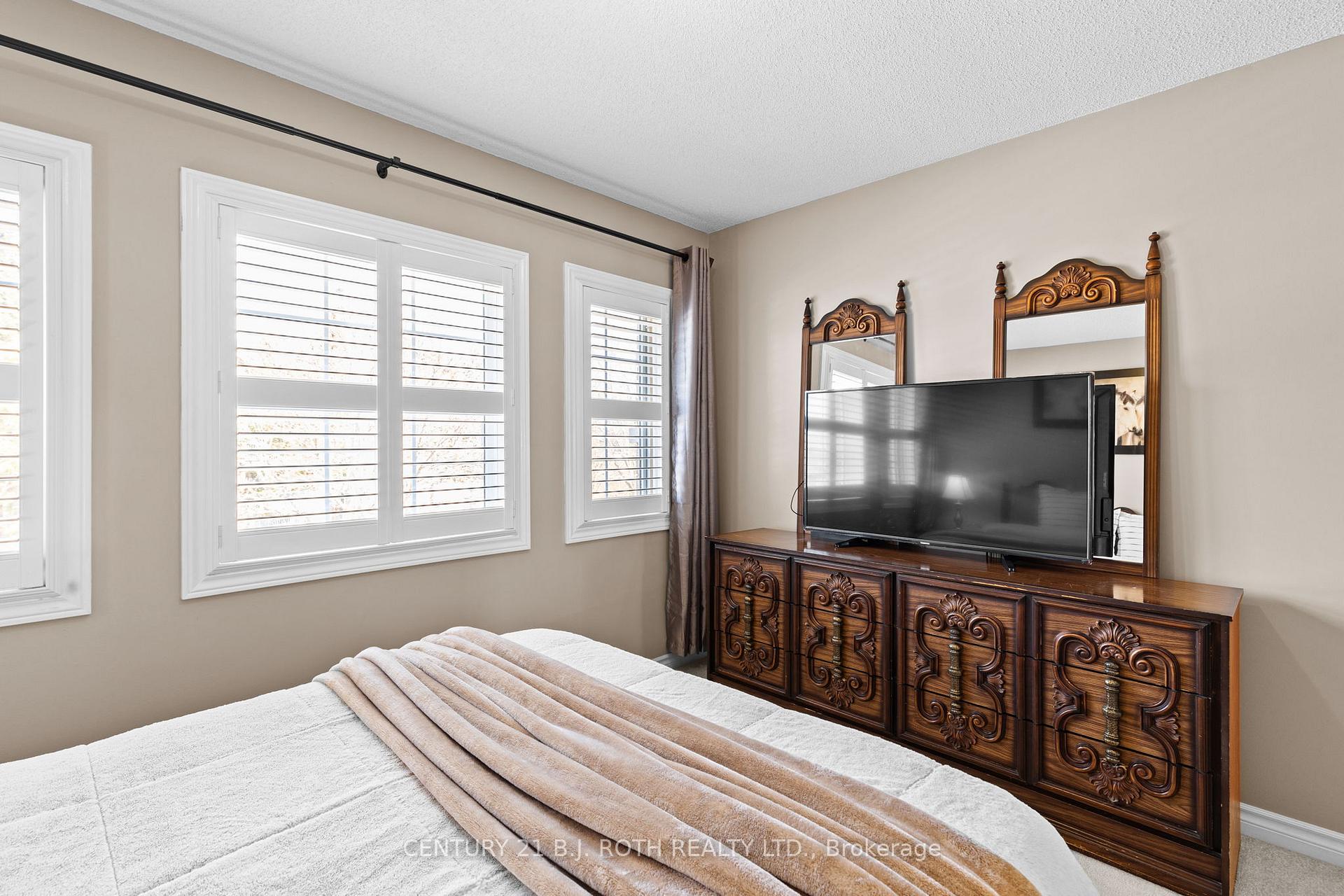 Photo 28 of 126 Brucker Road, Barrie, Holly — HOMEH