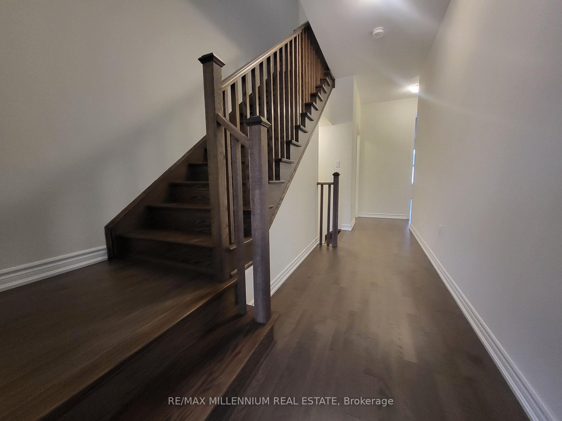 Photo 9 of 46 Haldimand Crescent, Vaughan, Kleinburg — HOMEH