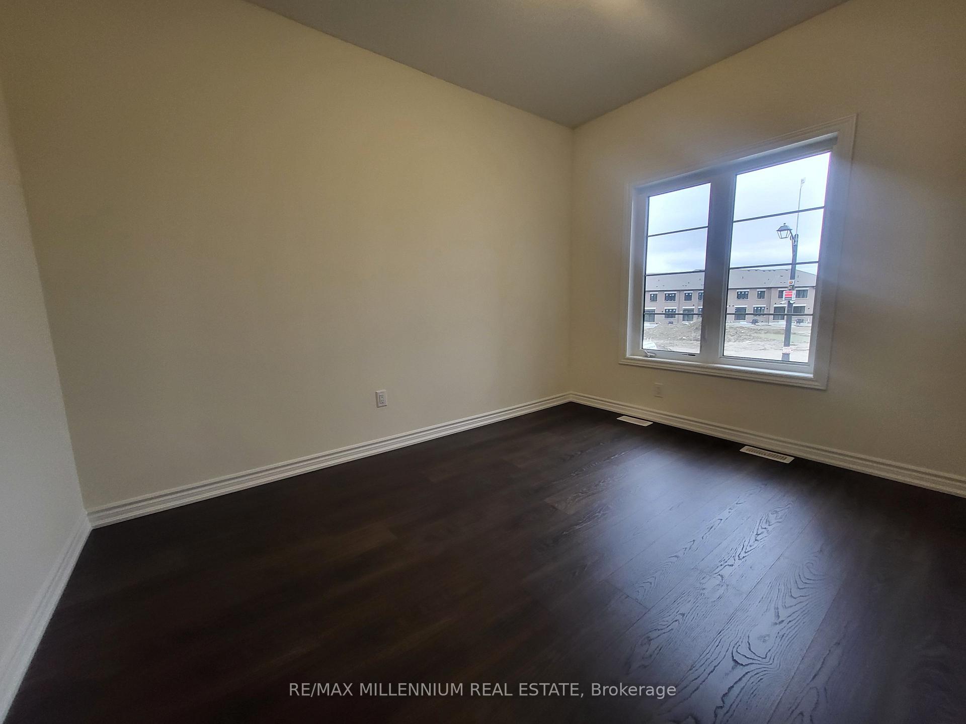 Photo 16 of 46 Haldimand Crescent, Vaughan, Kleinburg — HOMEH