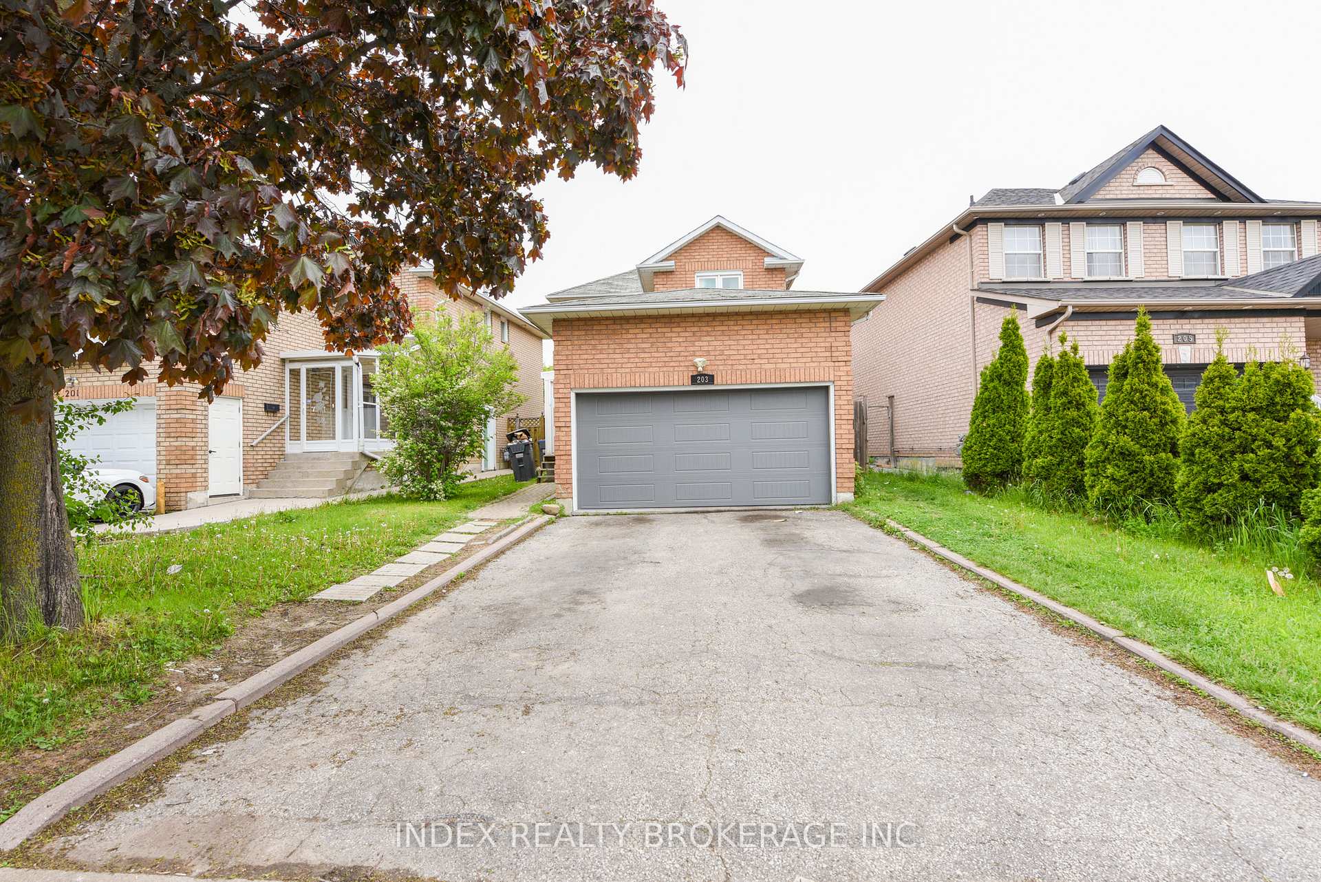 Front of 203 Richvale Drive S