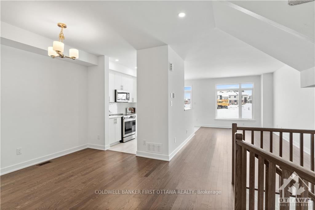 Photo 4 of 966 Brian Good Avenue, Ottawa, Riverside South/Gloucester Glen — HOMEH