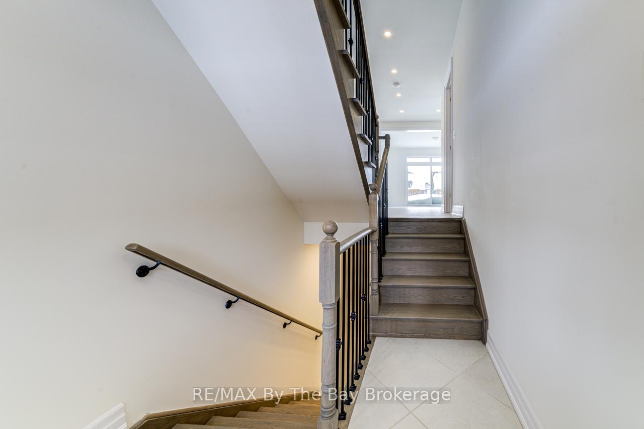 Photo 5 of 202 Mapleside Drive, Wasaga Beach — HOMEH