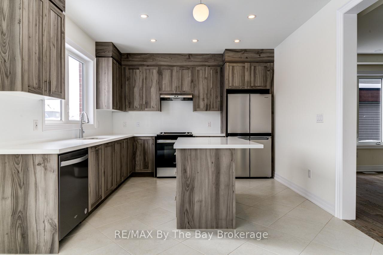 Photo 6 of 202 Mapleside Drive, Wasaga Beach — HOMEH