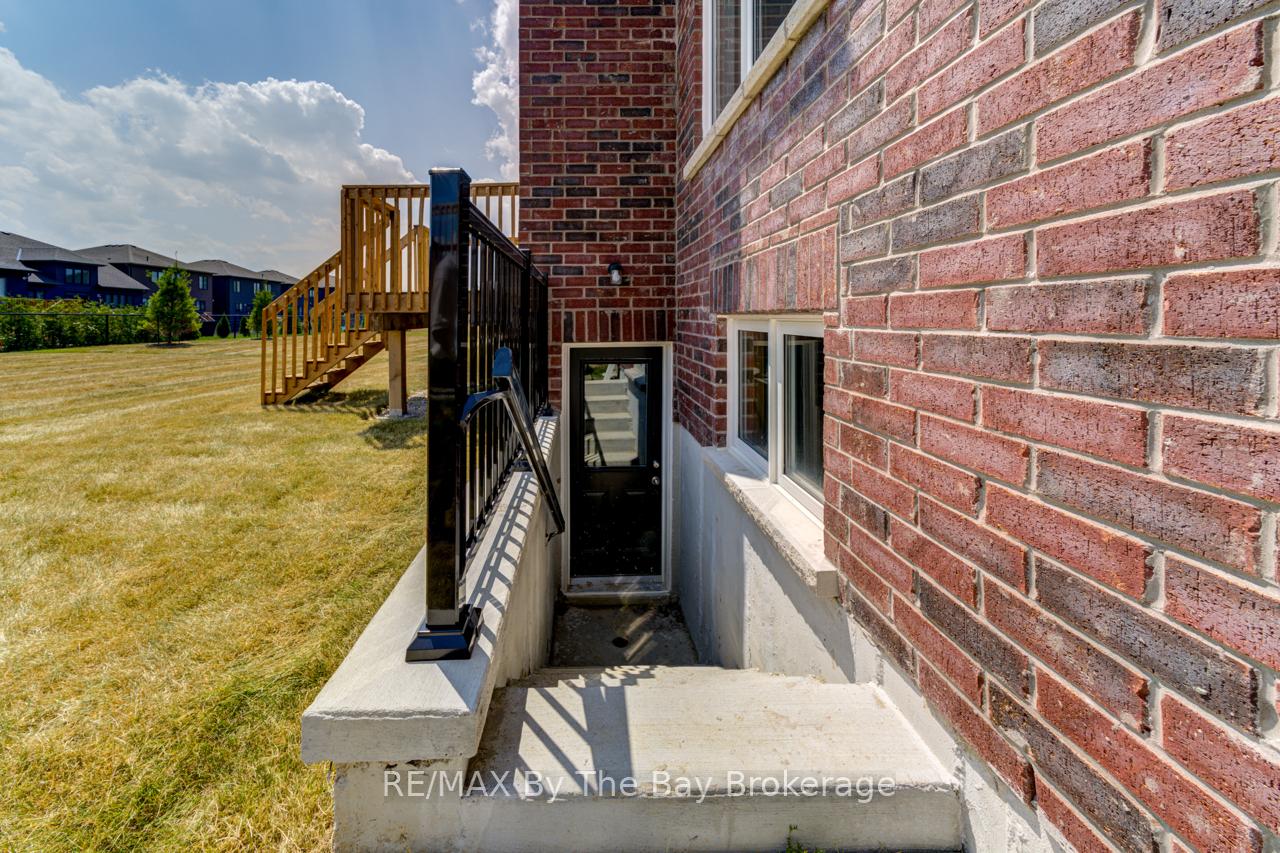 Photo 32 of 202 Mapleside Drive, Wasaga Beach — HOMEH