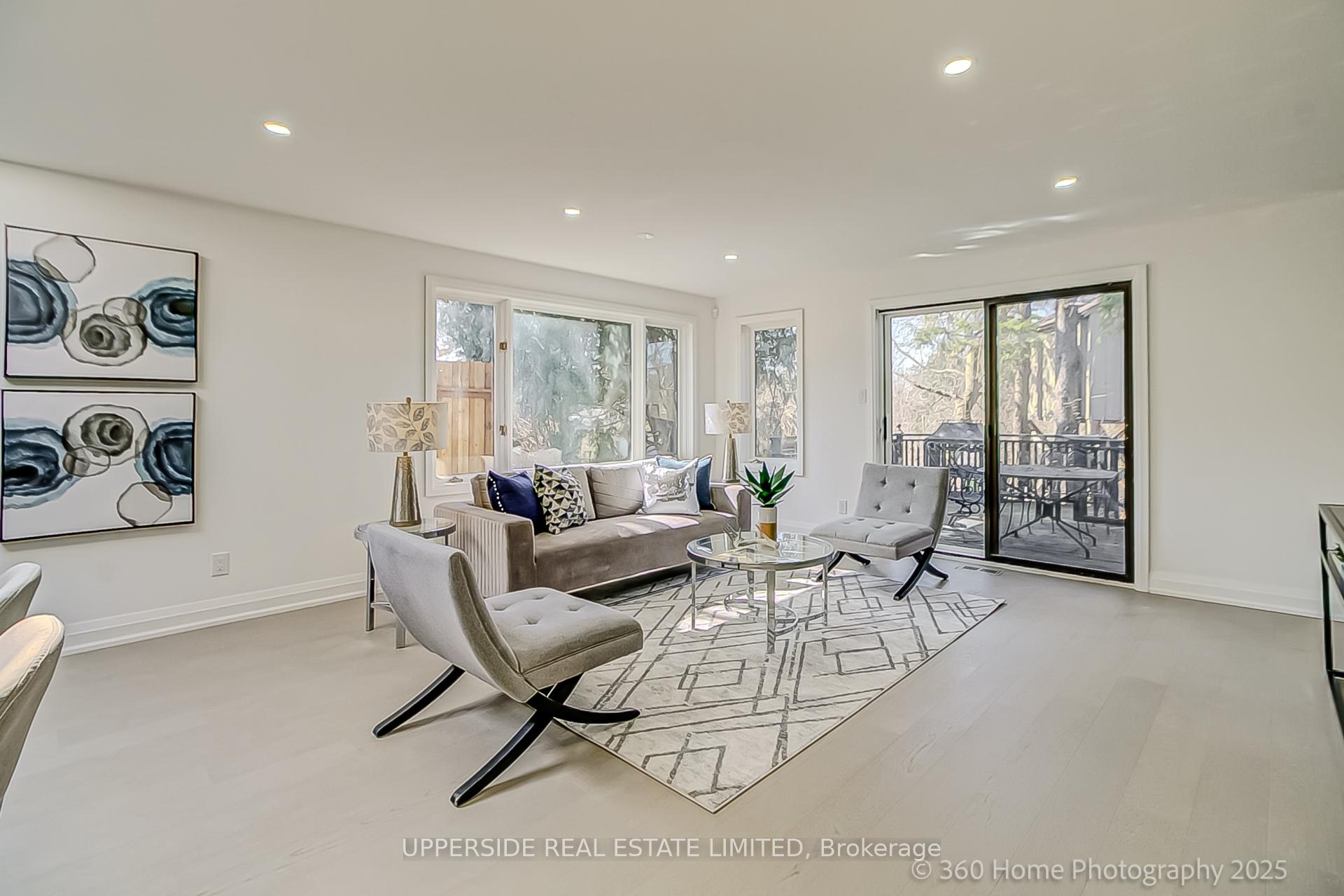 Photo 8 of 2 Christman Court, Markham, Markham Village — HOMEH