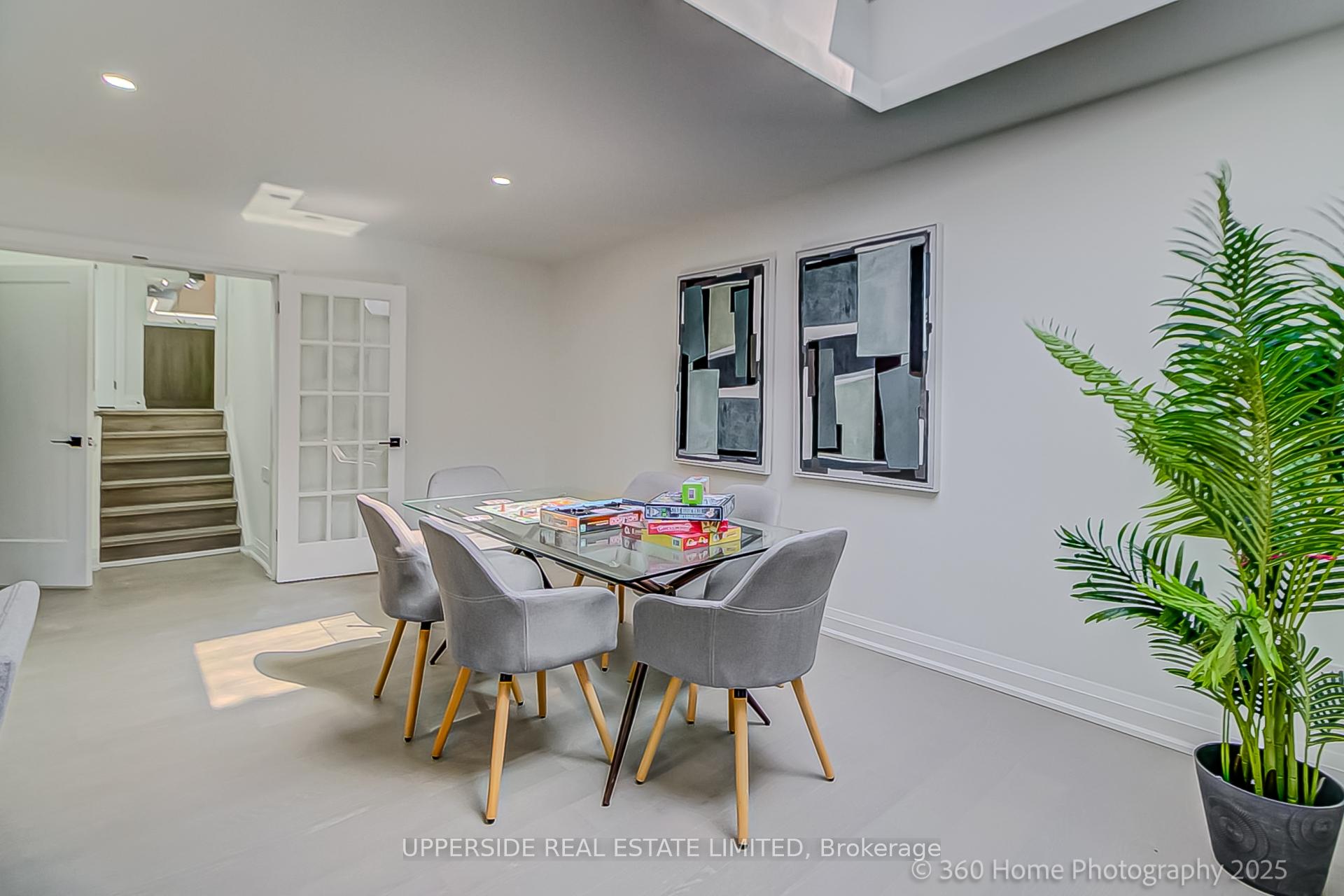 Photo 9 of 2 Christman Court, Markham, Markham Village — HOMEH