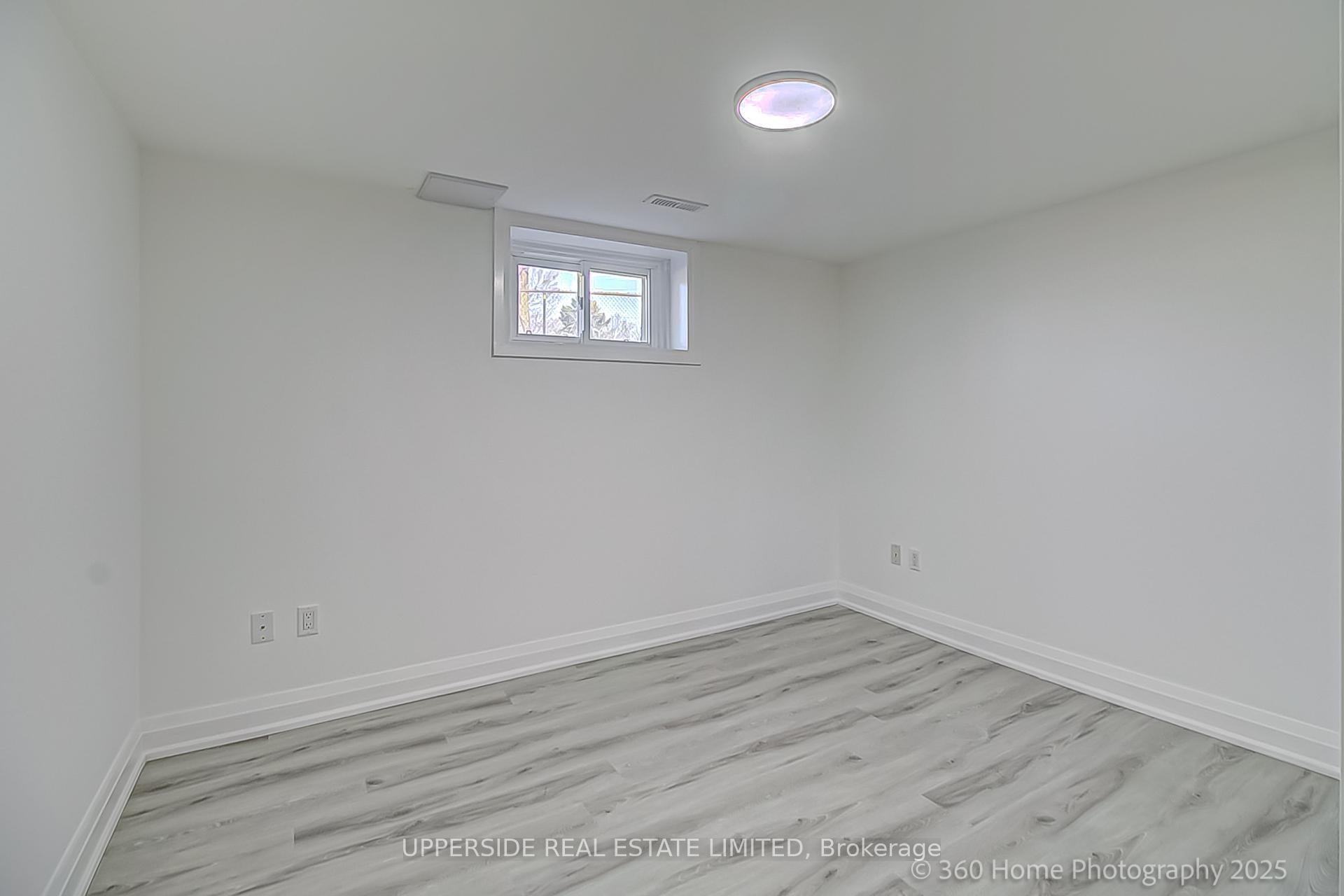 Photo 14 of 2 Christman Court, Markham, Markham Village — HOMEH