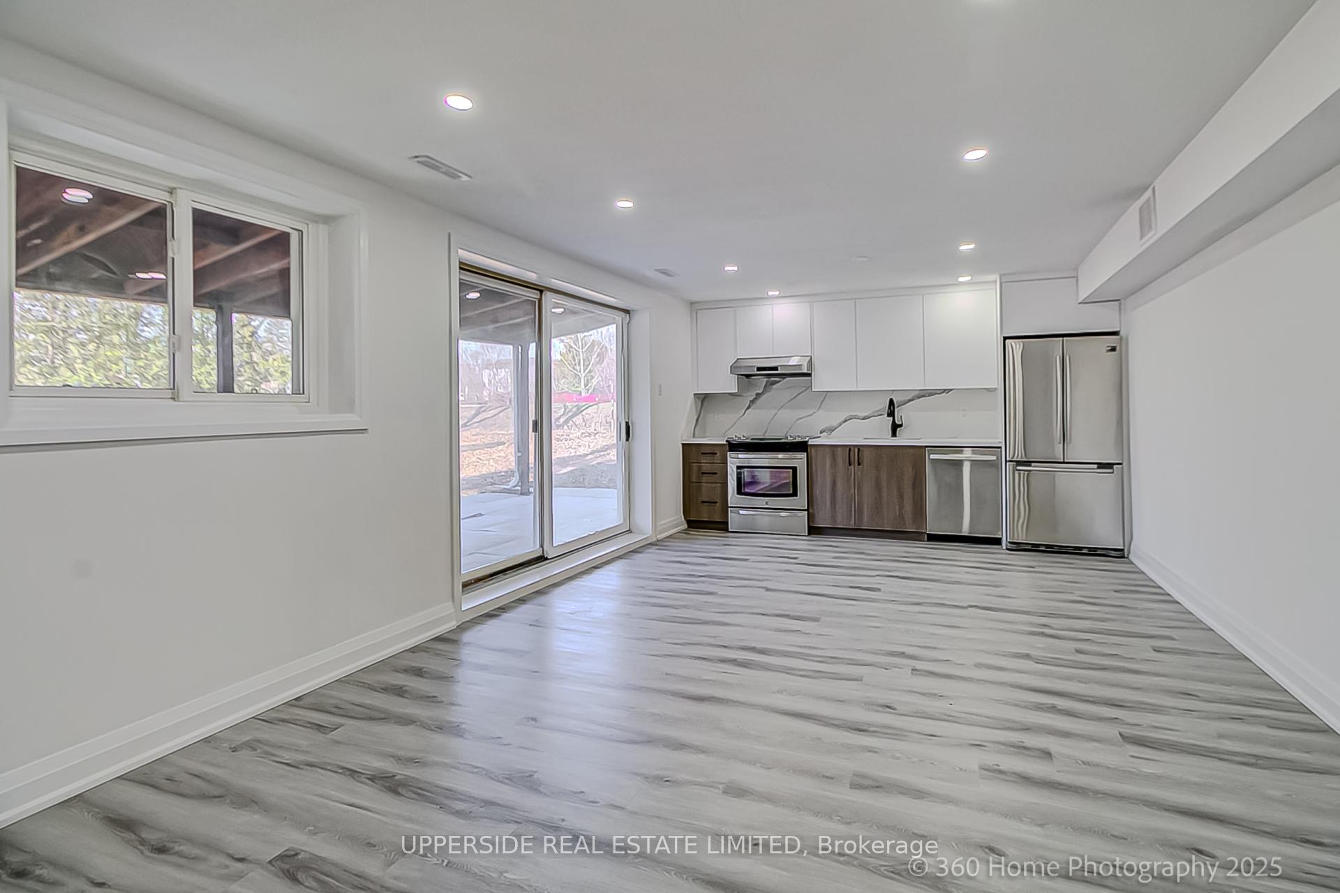 Photo 23 of 2 Christman Court, Markham, Markham Village — HOMEH