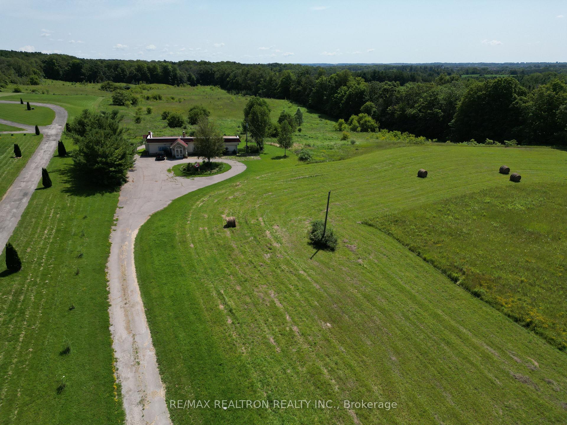 Photo 1 of 14385 Jane Street, King, Rural King — HOMEH