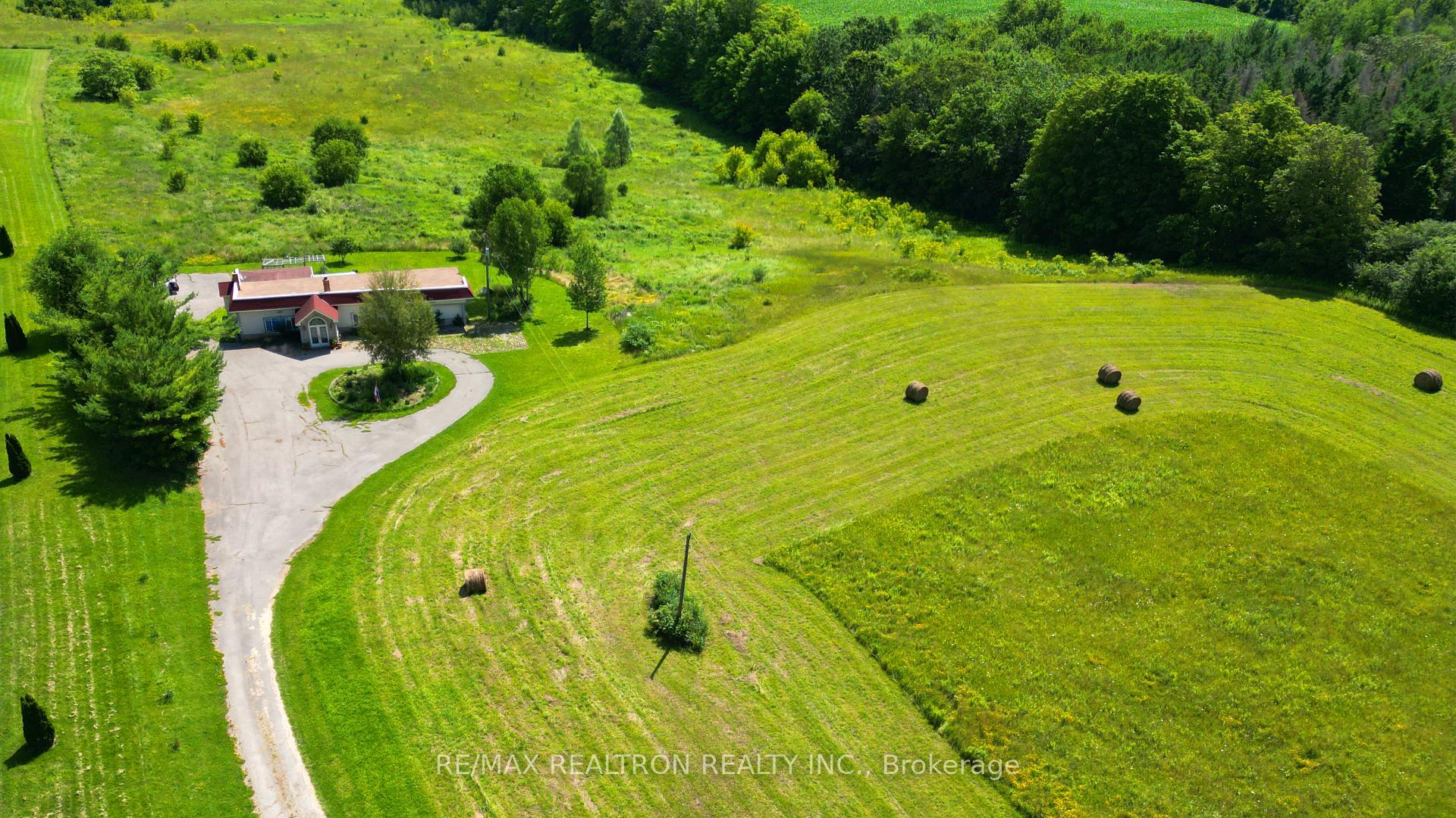 Photo 2 of 14385 Jane Street, King, Rural King — HOMEH