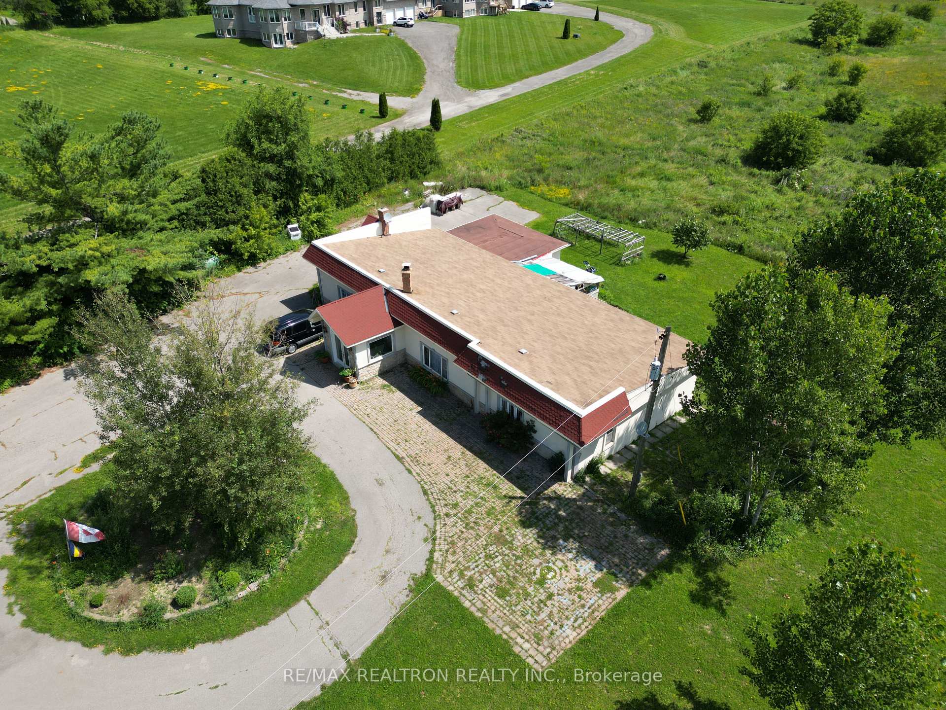 Photo 18 of 14385 Jane Street, King, Rural King — HOMEH
