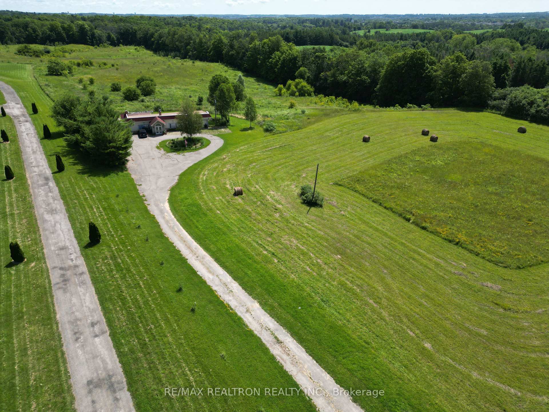 Photo 7 of 14385 Jane Street, King, Rural King — HOMEH