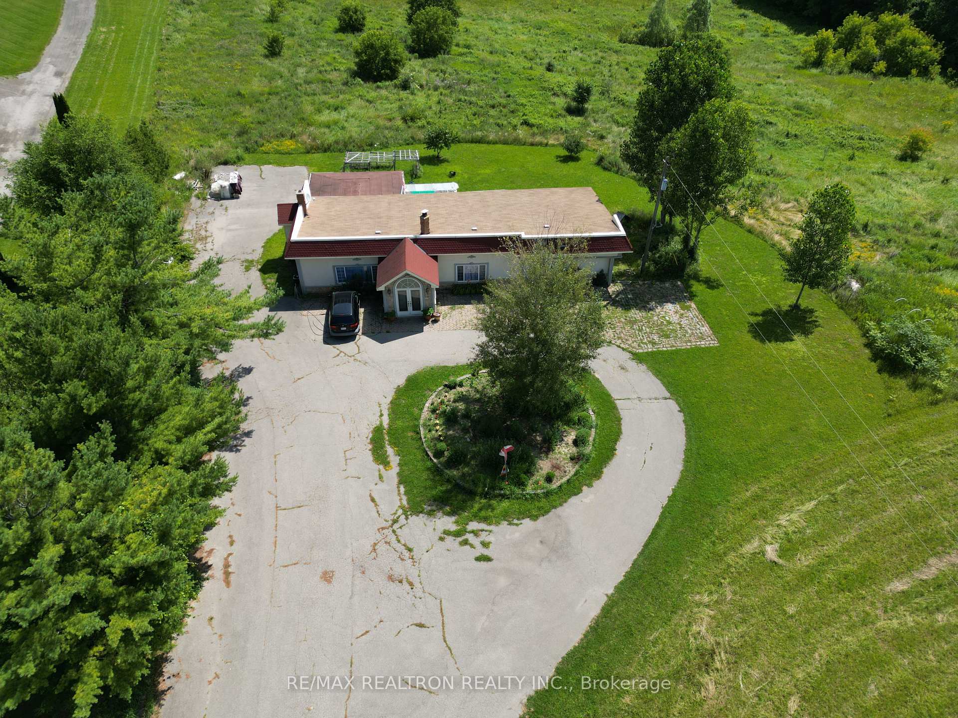 Photo 17 of 14385 Jane Street, King, Rural King — HOMEH