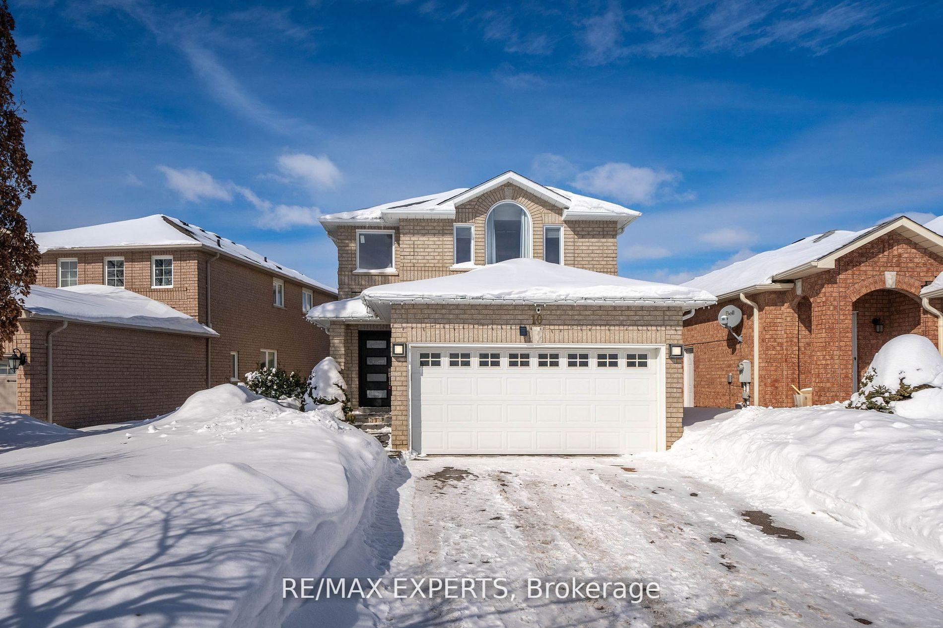Photo 4 of 10 Kildrummy Gate, Vaughan, Maple — HOMEH