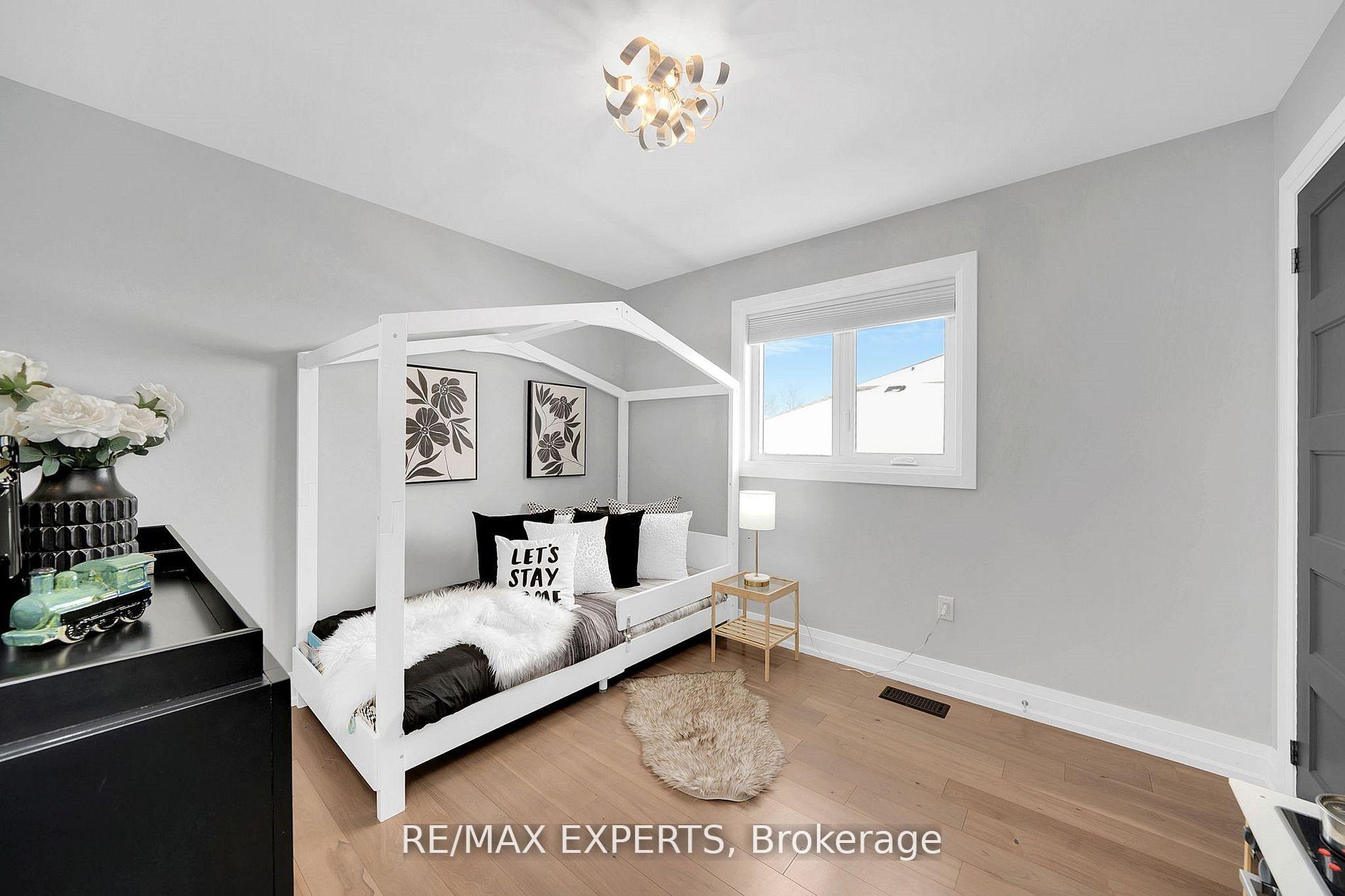 Photo 18 of 10 Kildrummy Gate, Vaughan, Maple — HOMEH
