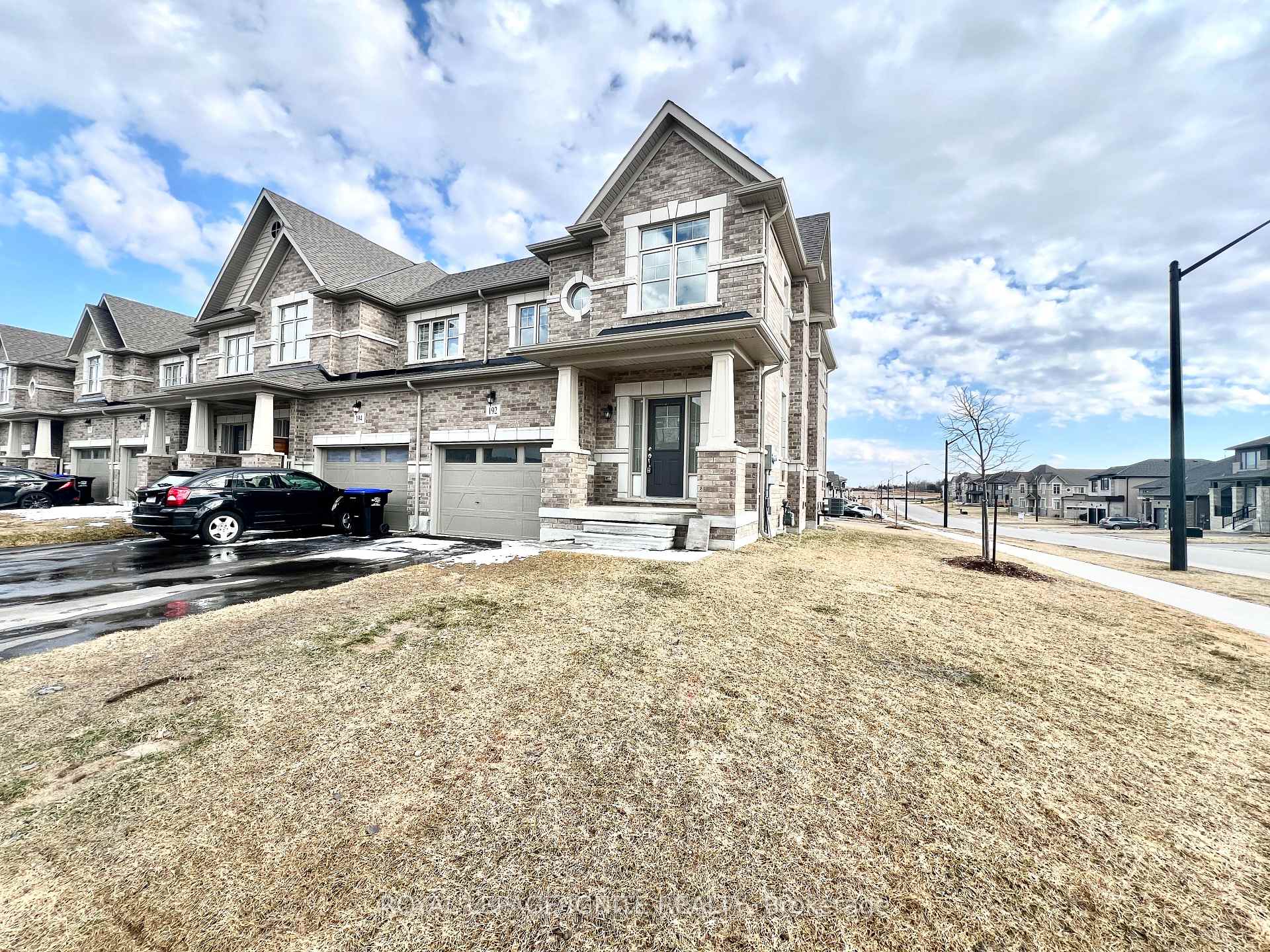 Photo 9 of 192 Rosanne Circle, Wasaga Beach — HOMEH