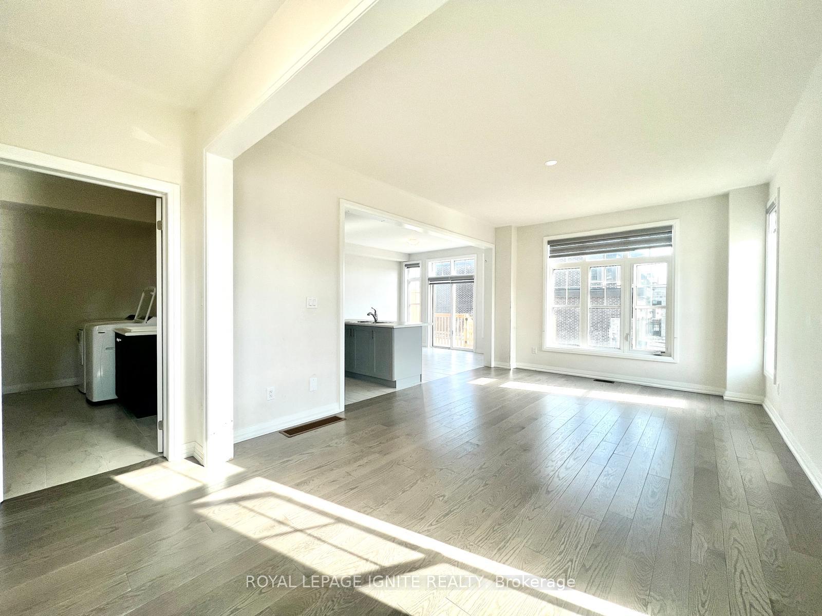 Photo 4 of 192 Rosanne Circle, Wasaga Beach — HOMEH