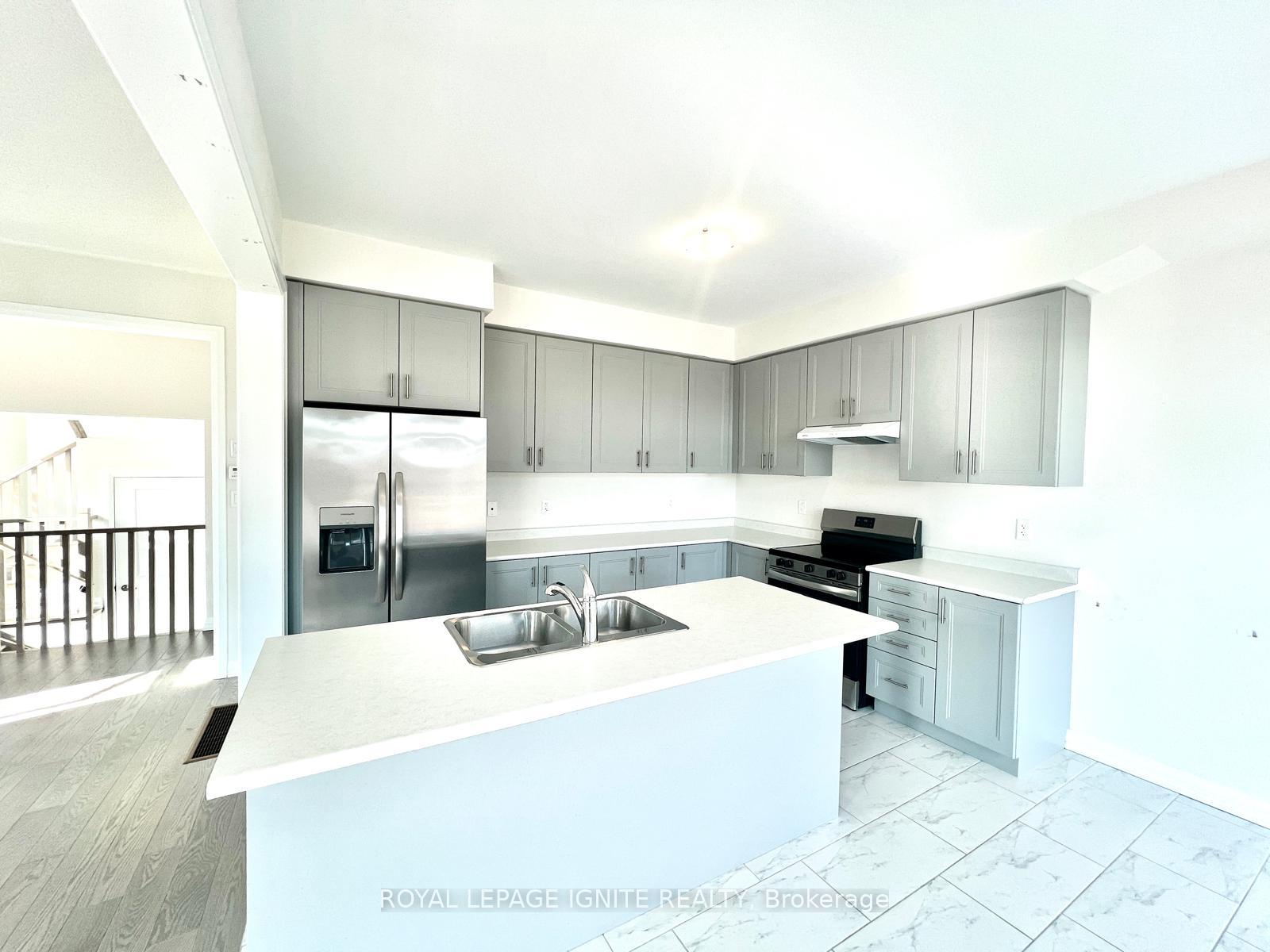 Photo 7 of 192 Rosanne Circle, Wasaga Beach — HOMEH