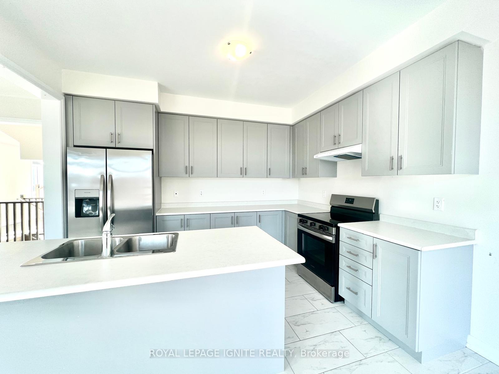 Photo 11 of 192 Rosanne Circle, Wasaga Beach — HOMEH