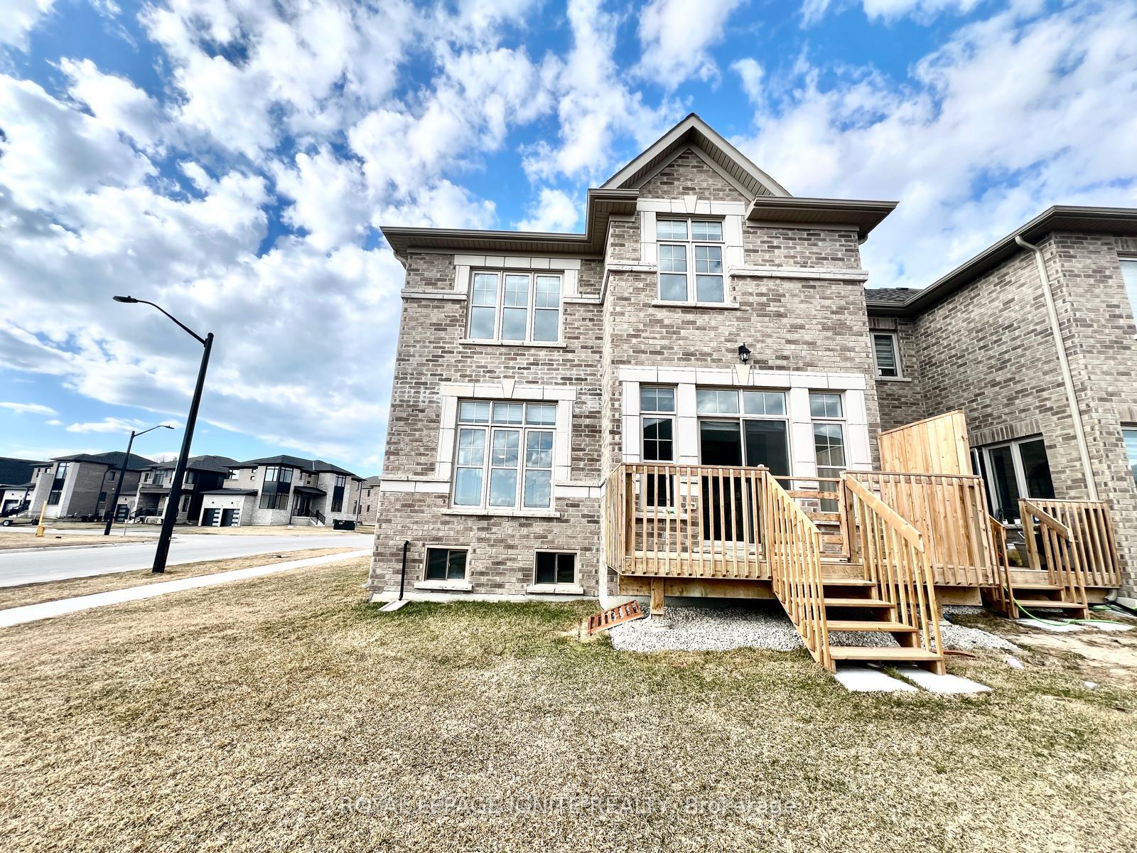 Photo 35 of 192 Rosanne Circle, Wasaga Beach — HOMEH