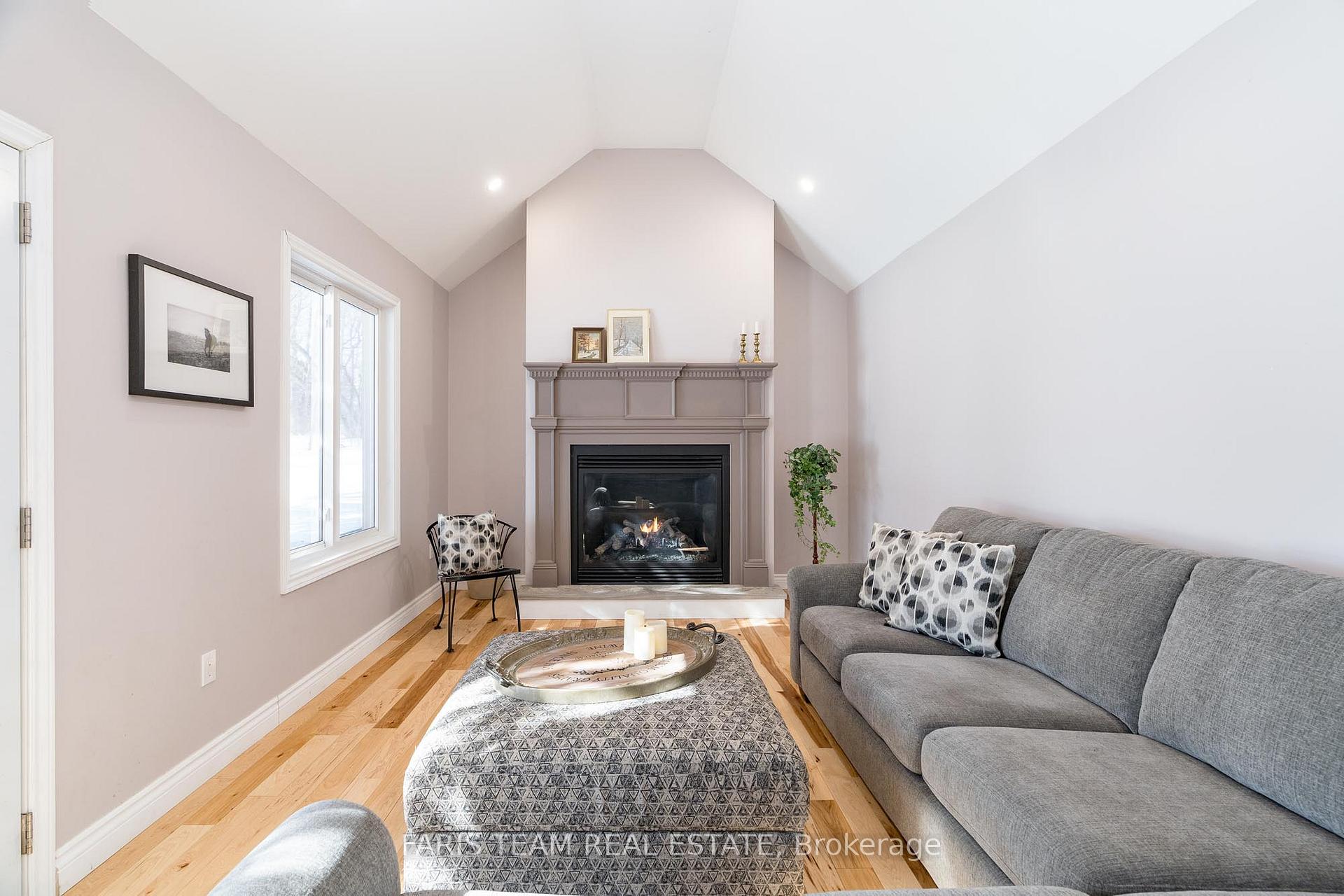 Photo 7 of 6236 Penetanguishene Road, Springwater, Elmvale — HOMEH