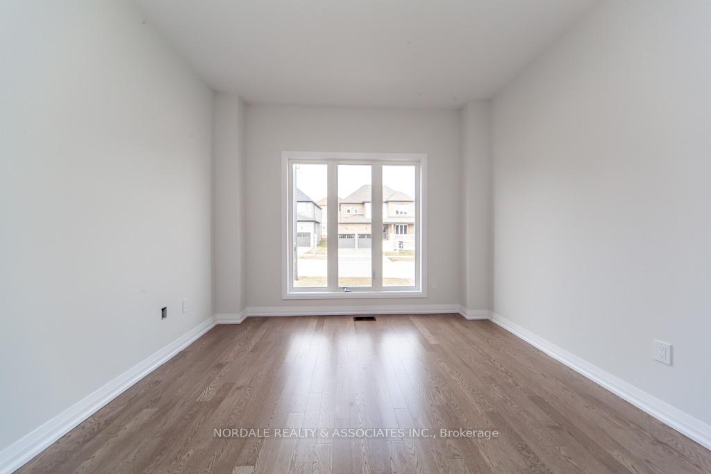Photo 7 of 1393 Stovell Crescent, Innisfil, Lefroy — HOMEH
