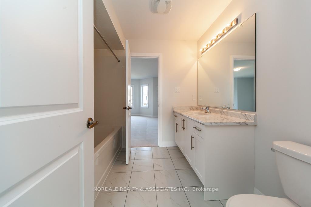 Photo 30 of 1393 Stovell Crescent, Innisfil, Lefroy — HOMEH