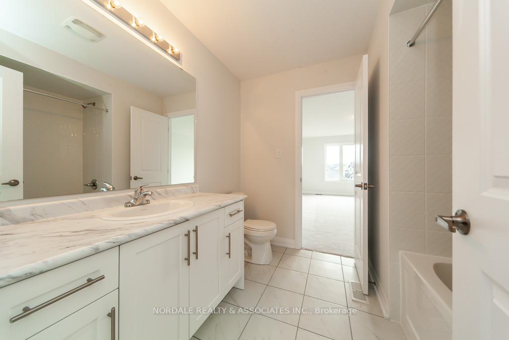 Photo 33 of 1393 Stovell Crescent, Innisfil, Lefroy — HOMEH