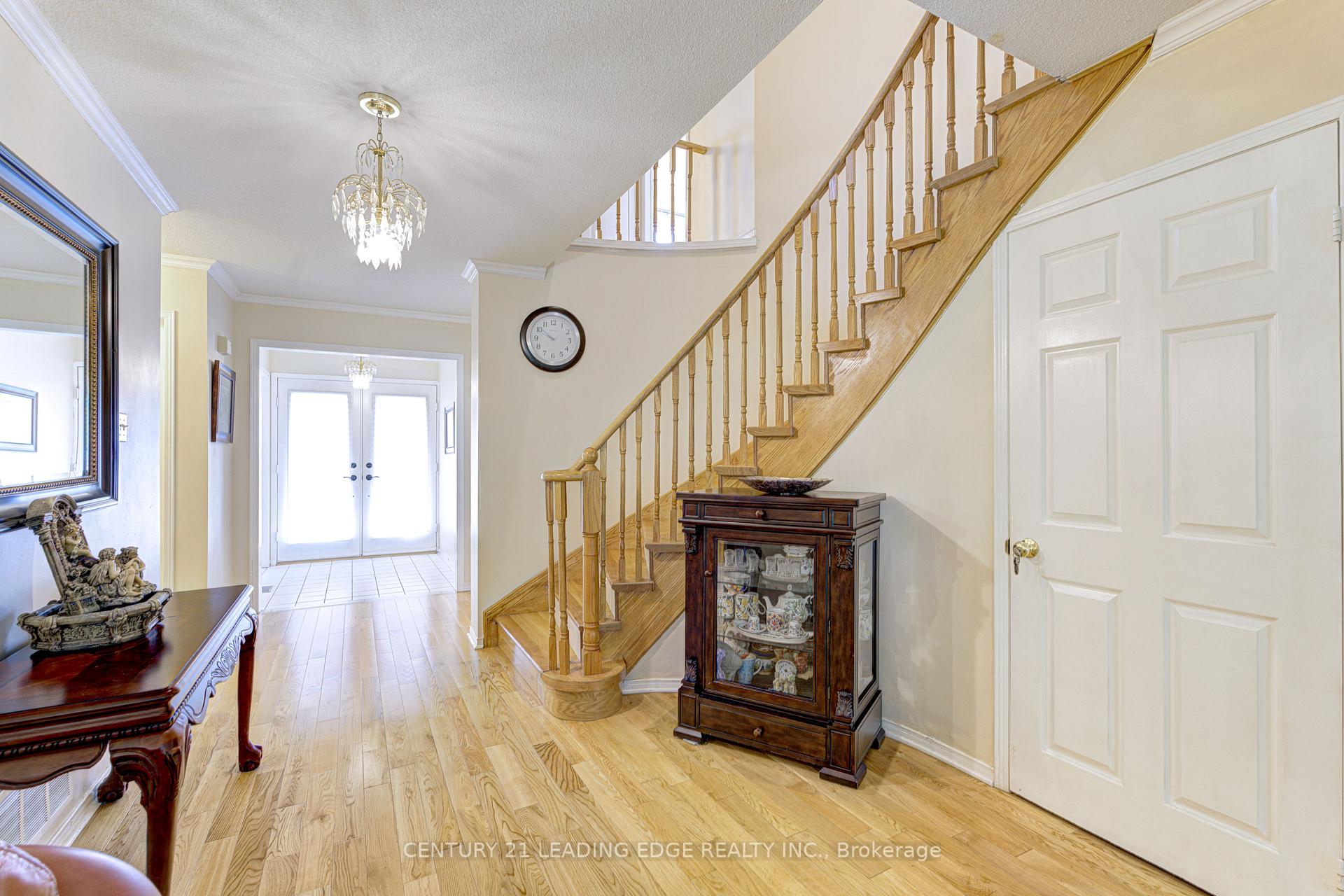 Photo 2 of 3281 Folkway Drive, Burlington, Headon — HOMEH