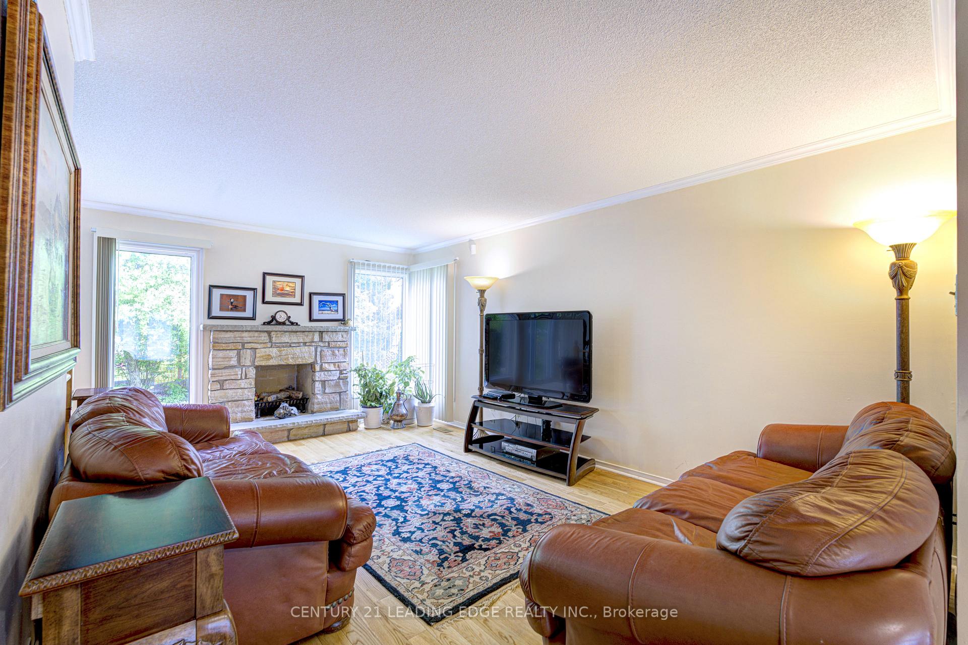 Photo 12 of 3281 Folkway Drive, Burlington, Headon — HOMEH