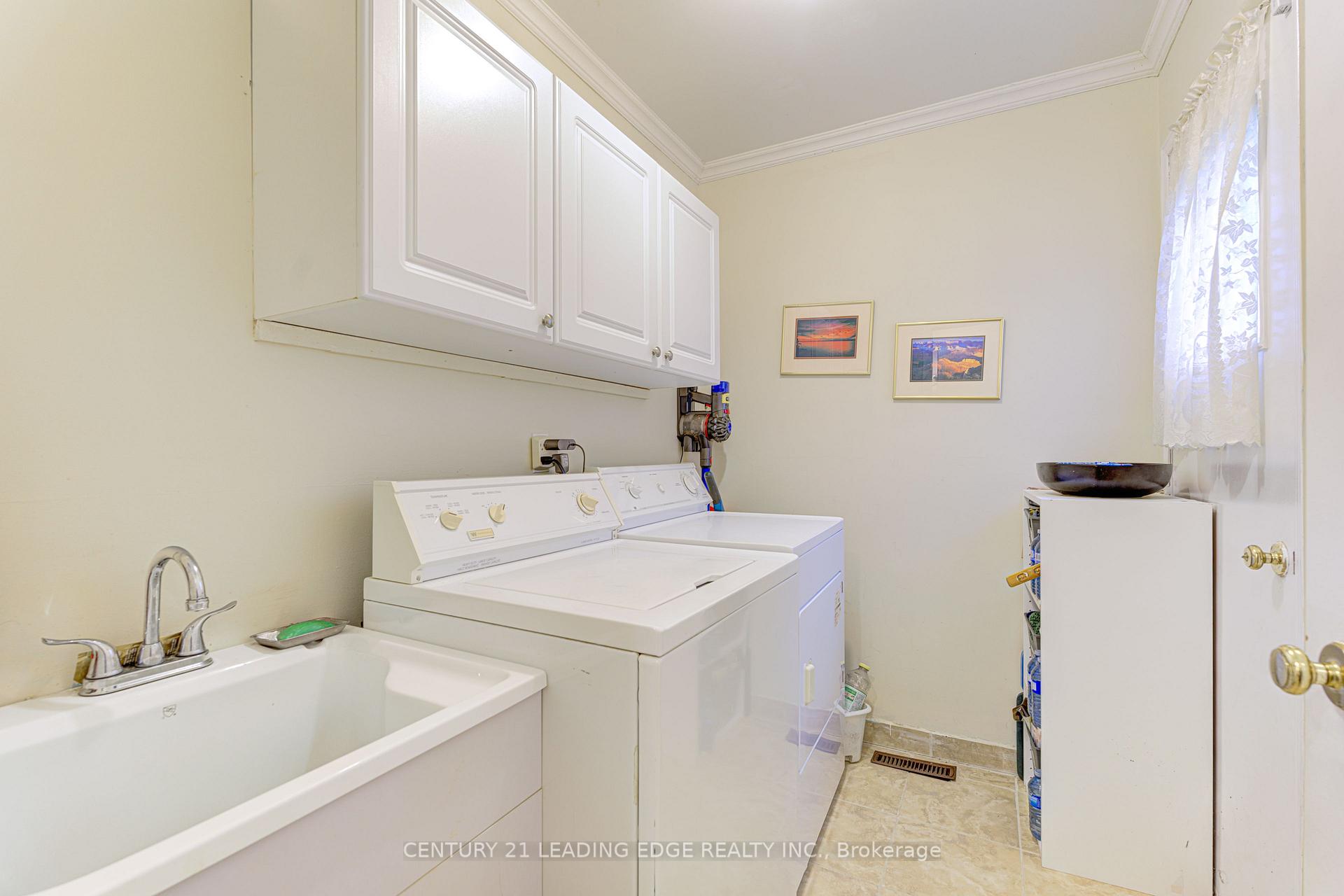 Photo 17 of 3281 Folkway Drive, Burlington, Headon — HOMEH