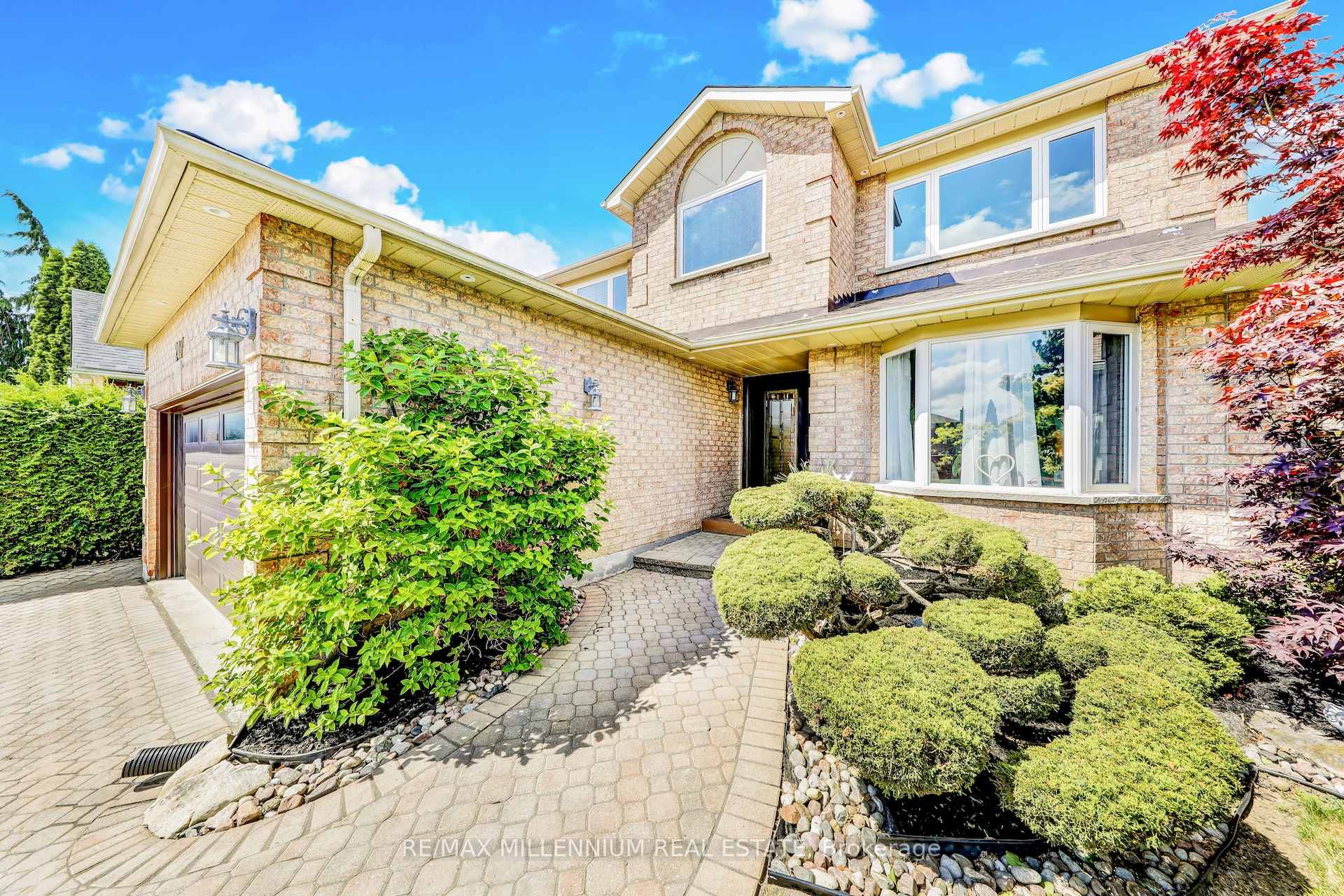 Photo 5 of 207 Hoover Drive, Pickering, Rougemount — HOMEH