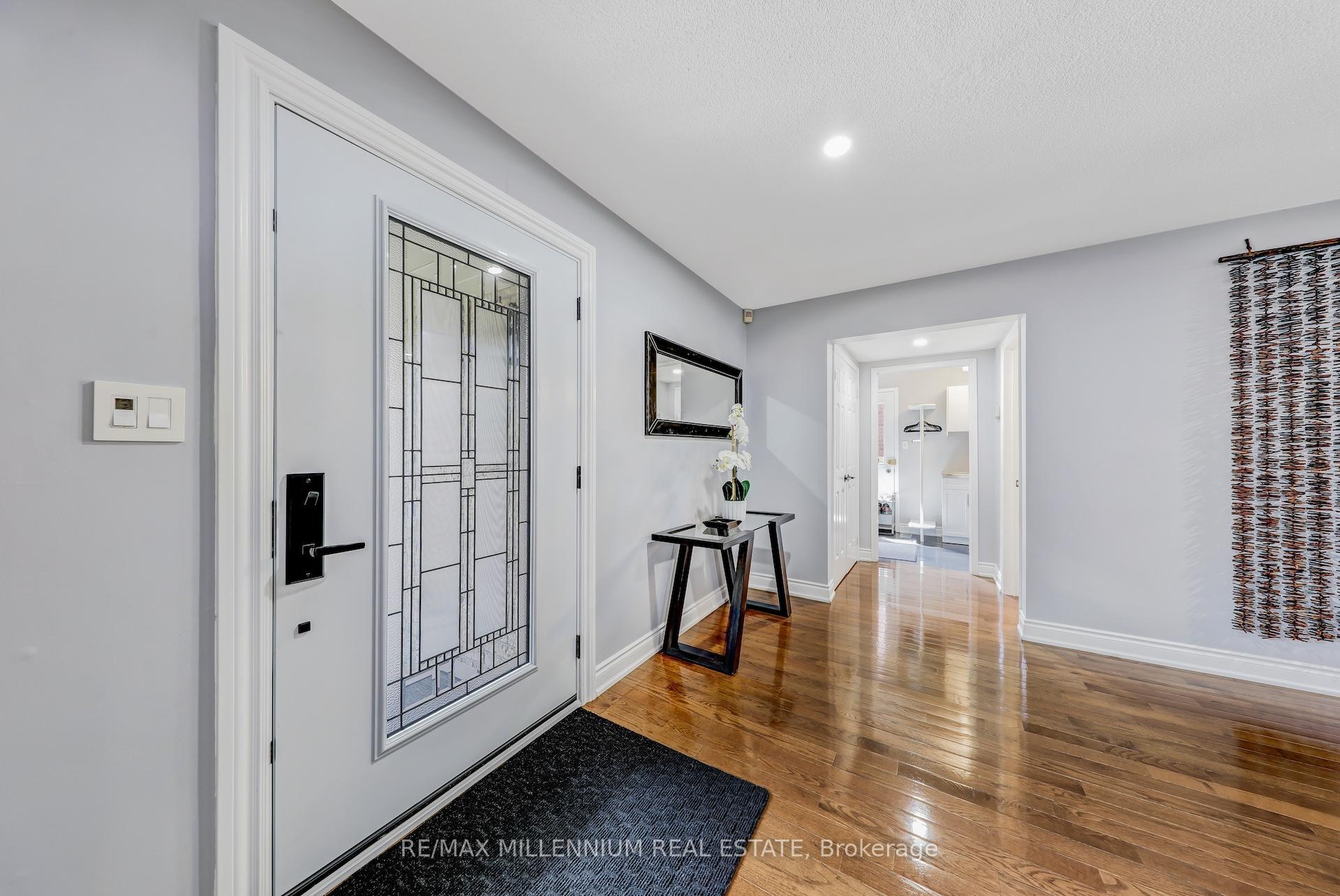 Photo 4 of 207 Hoover Drive, Pickering, Rougemount — HOMEH