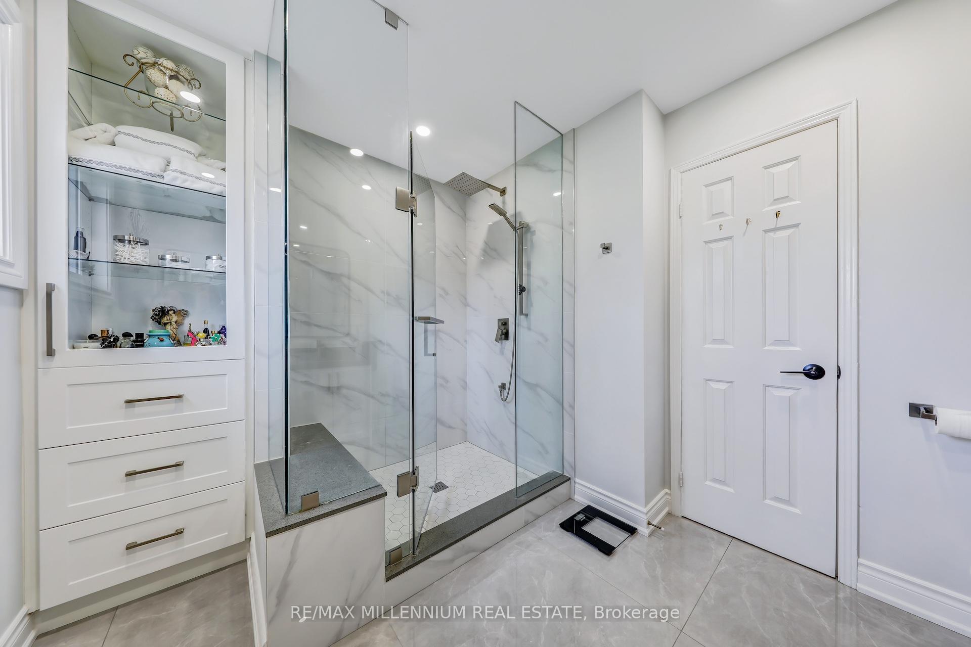 Photo 25 of 207 Hoover Drive, Pickering, Rougemount — HOMEH