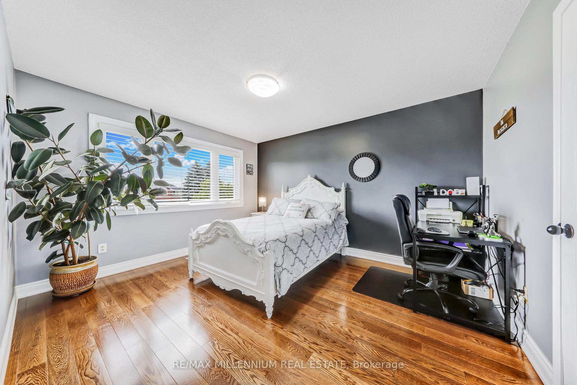 Photo 37 of 207 Hoover Drive, Pickering, Rougemount — HOMEH