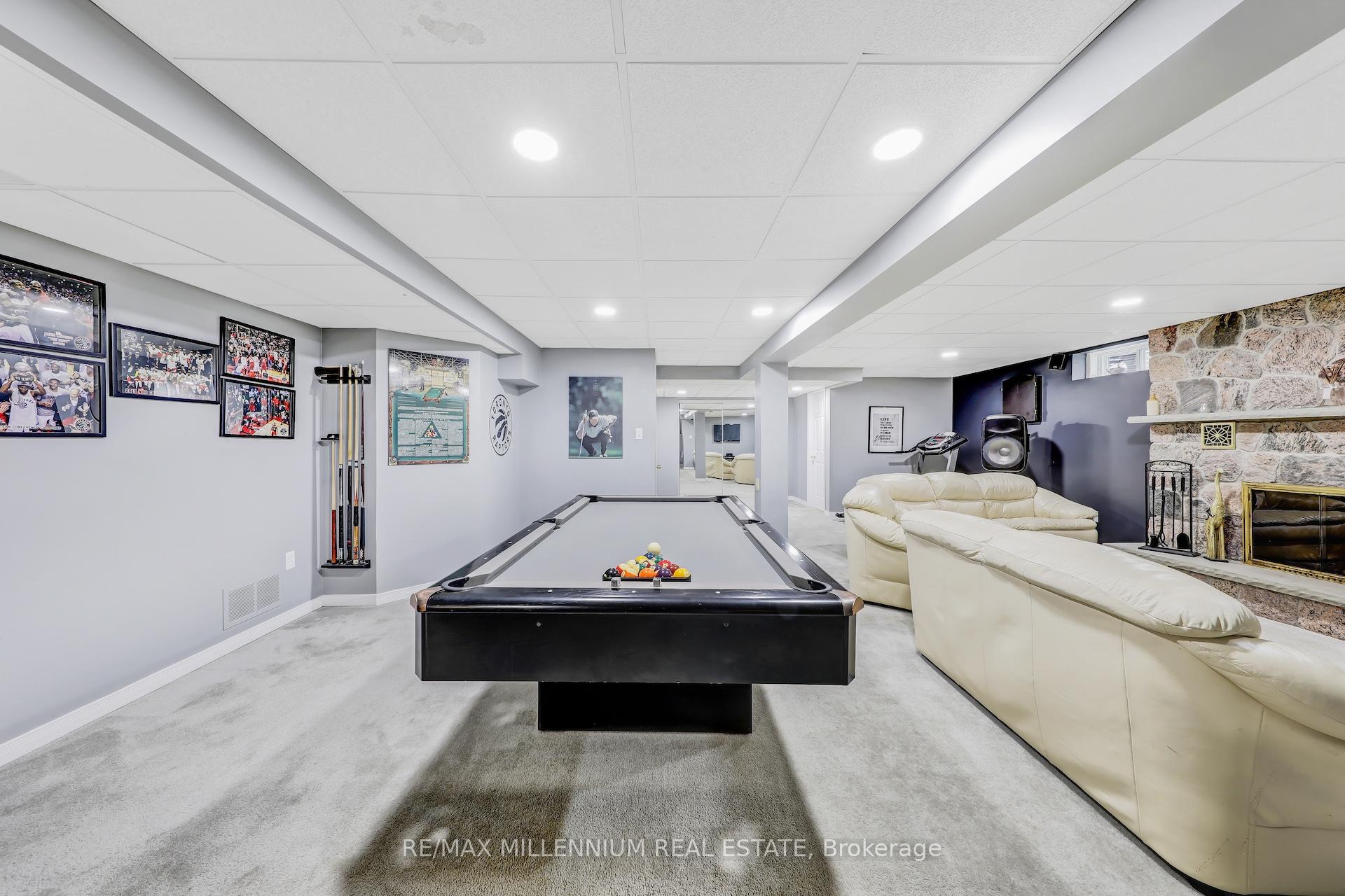 Photo 41 of 207 Hoover Drive, Pickering, Rougemount — HOMEH