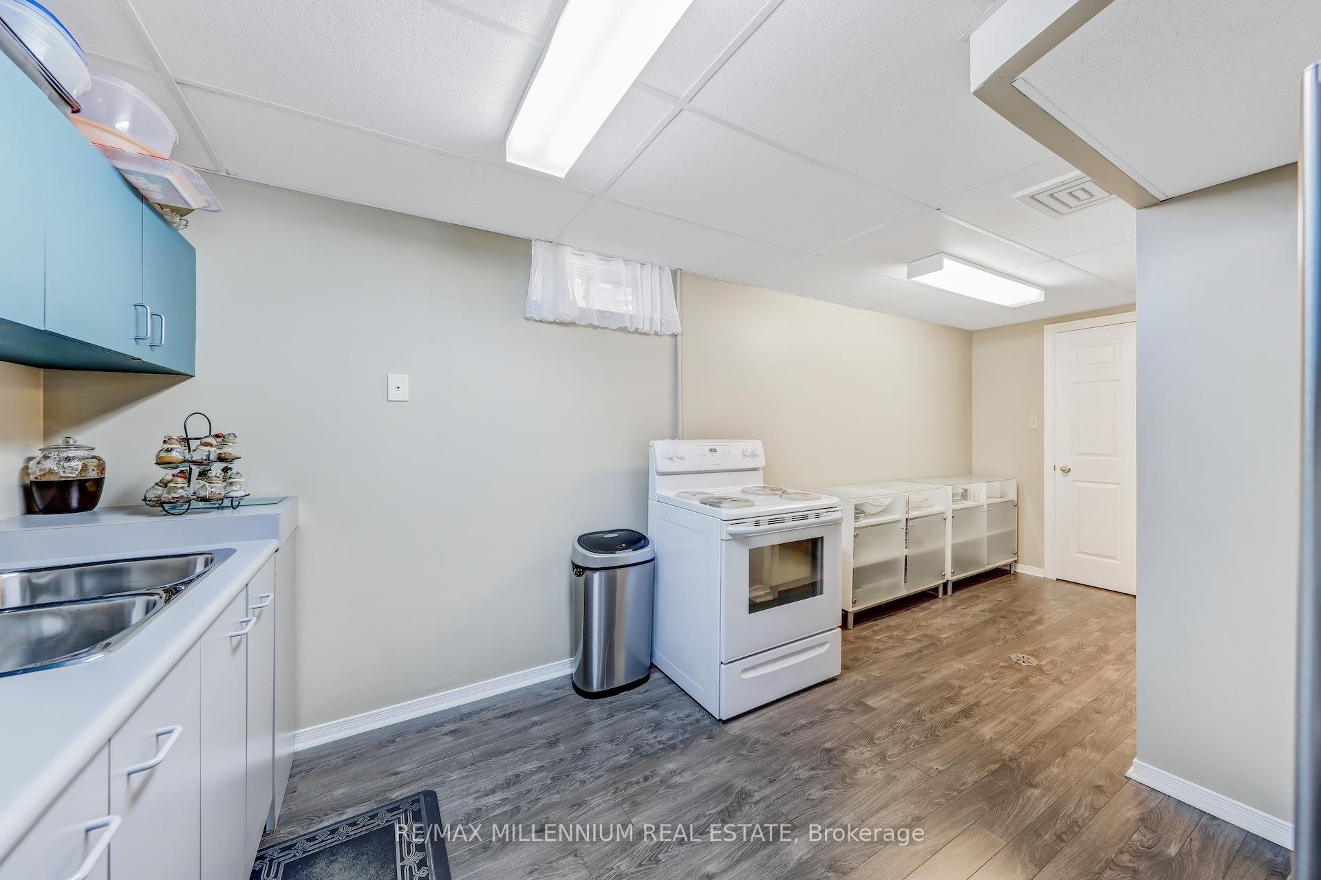 Photo 33 of 207 Hoover Drive, Pickering, Rougemount — HOMEH