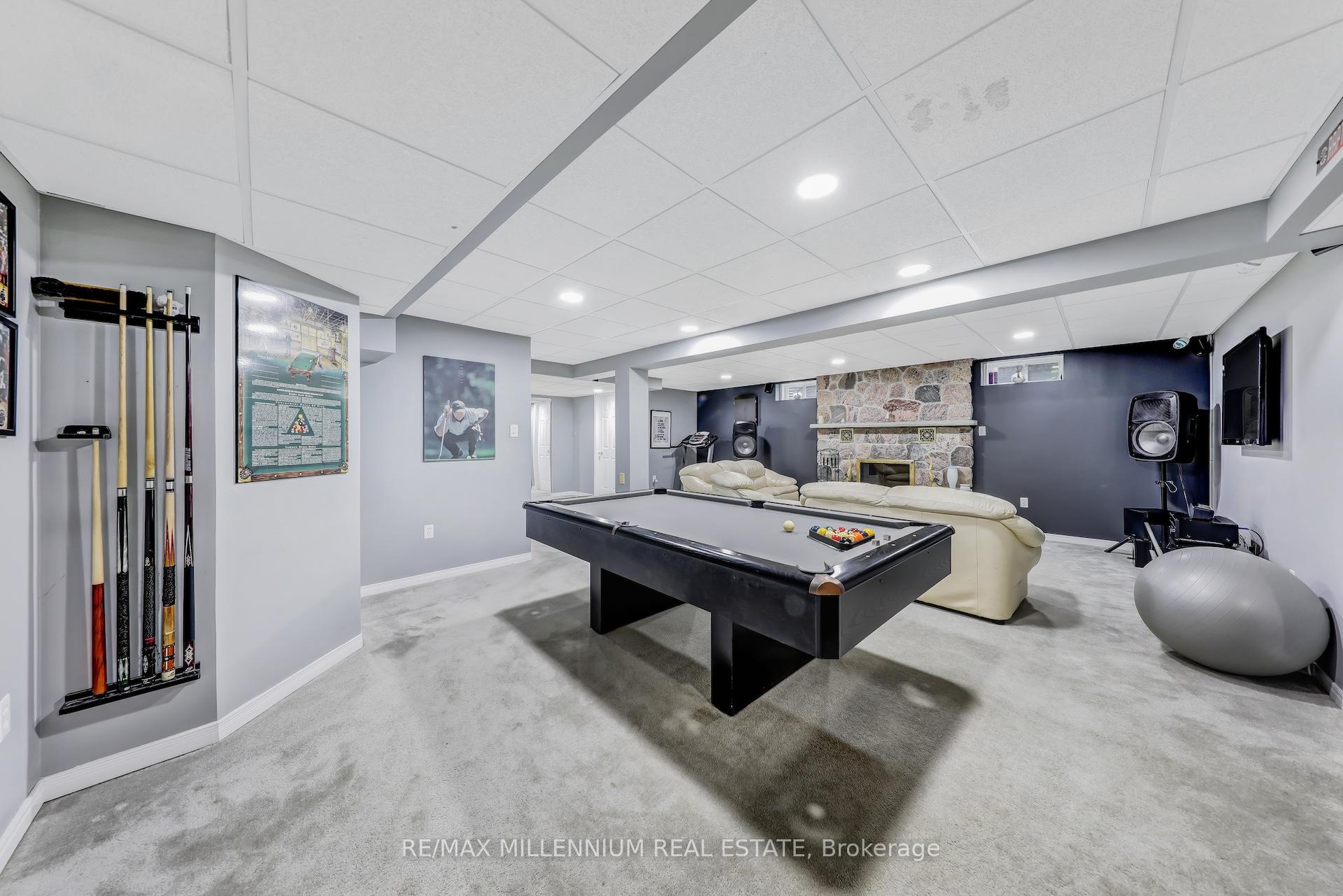 Photo 42 of 207 Hoover Drive, Pickering, Rougemount — HOMEH
