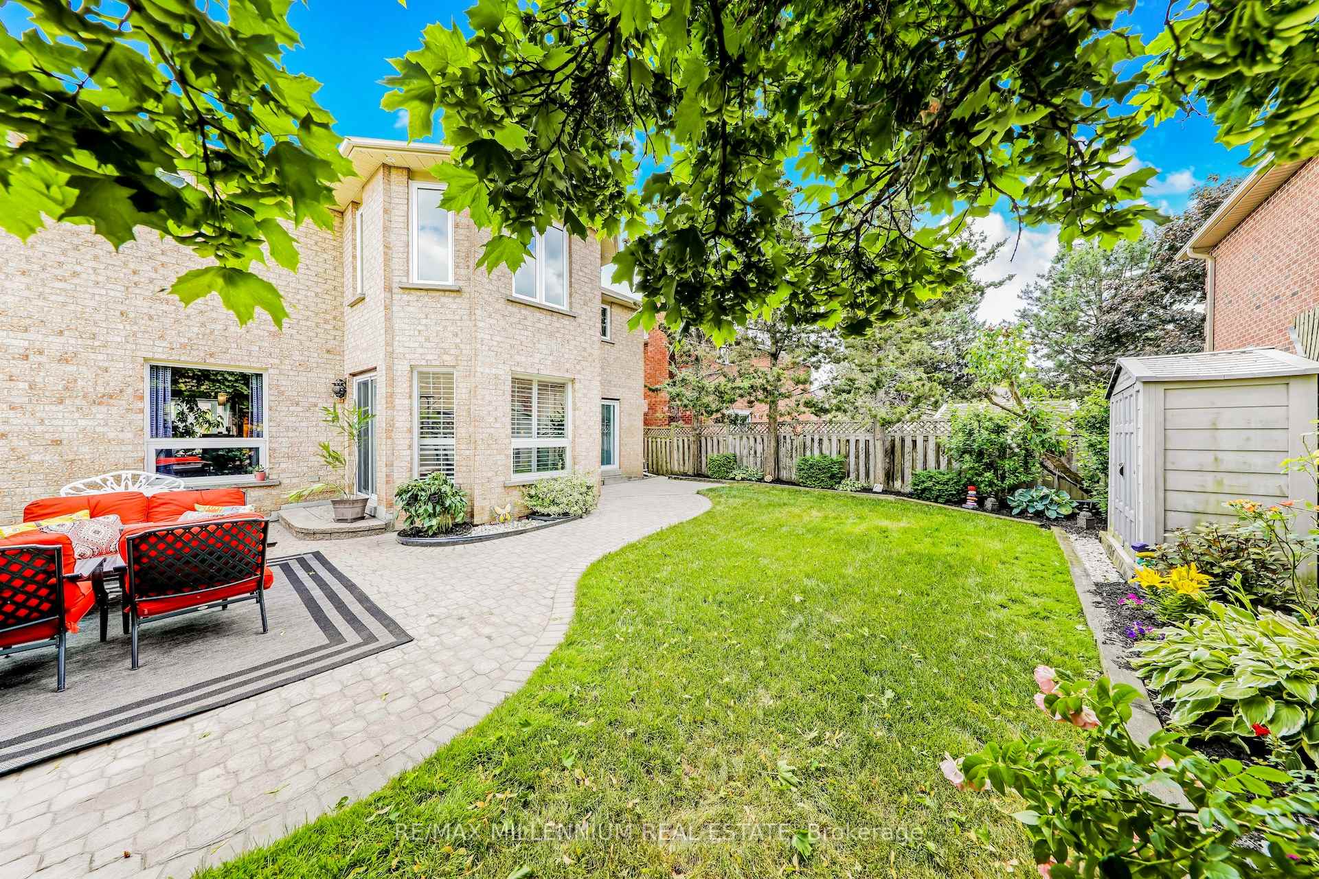 Photo 43 of 207 Hoover Drive, Pickering, Rougemount — HOMEH