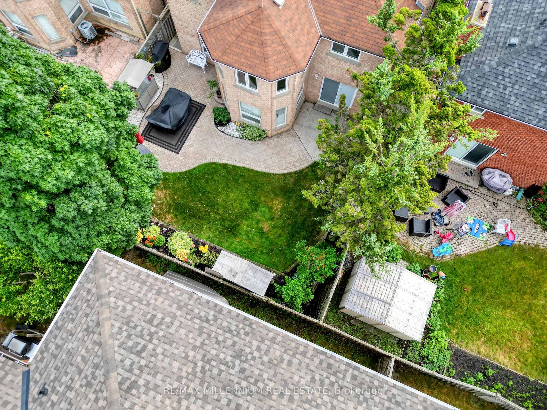 Photo 44 of 207 Hoover Drive, Pickering, Rougemount — HOMEH