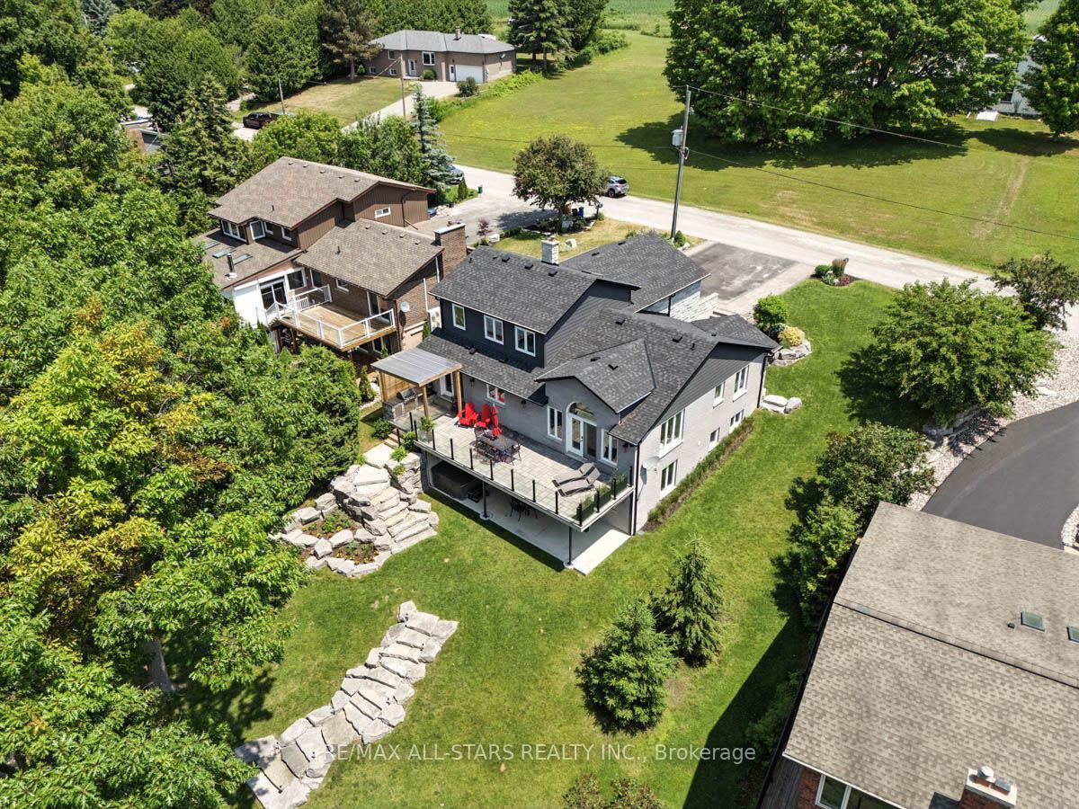 Photo 6 of 18 Pettet Drive, Scugog, Port Perry — HOMEH