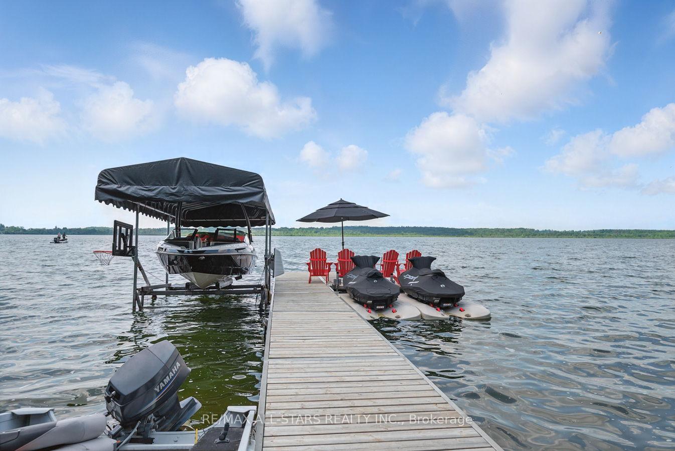 Photo 11 of 18 Pettet Drive, Scugog, Port Perry — HOMEH