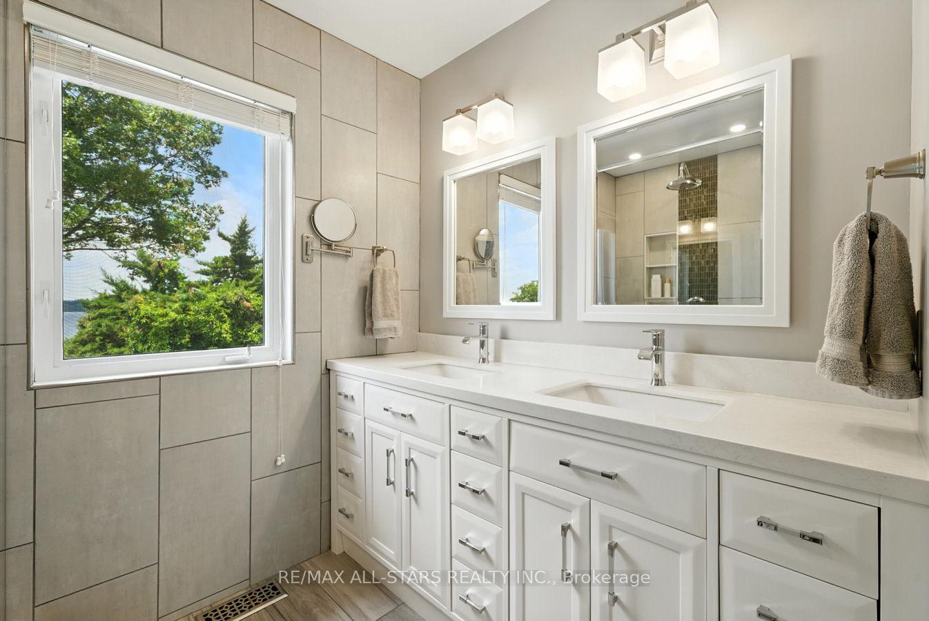 Photo 24 of 18 Pettet Drive, Scugog, Port Perry — HOMEH