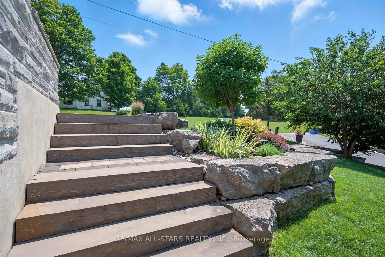 Photo 42 of 18 Pettet Drive, Scugog, Port Perry — HOMEH
