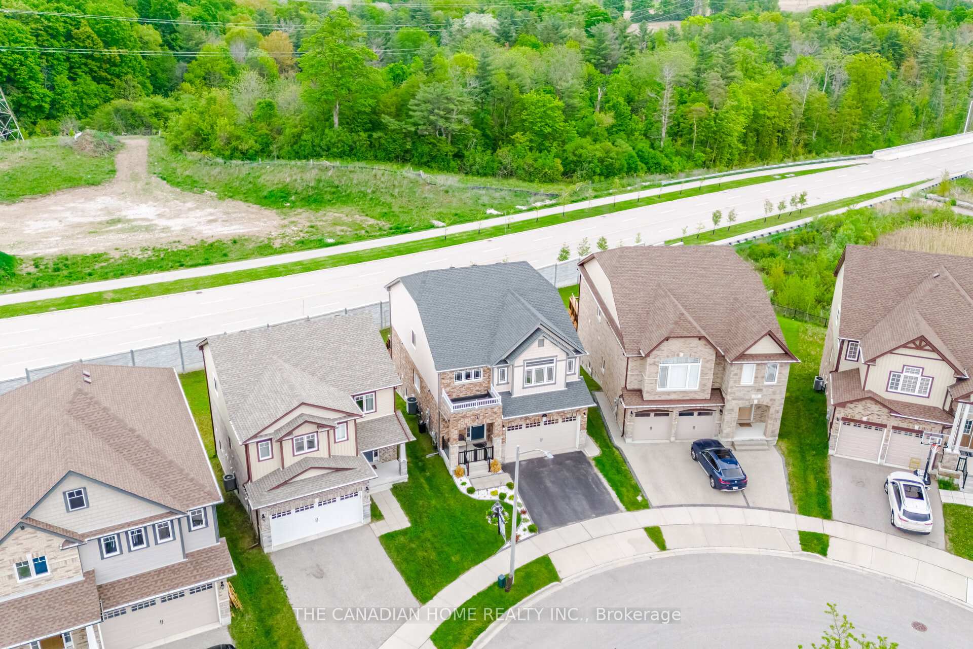 Photo 1 of 51 Newcastle Court, Kitchener, Huron Park — HOMEH