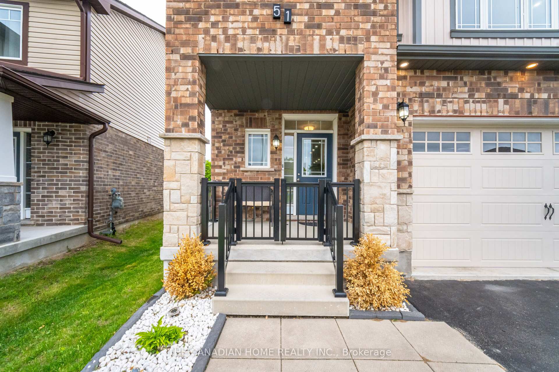 Photo 7 of 51 Newcastle Court, Kitchener, Huron Park — HOMEH
