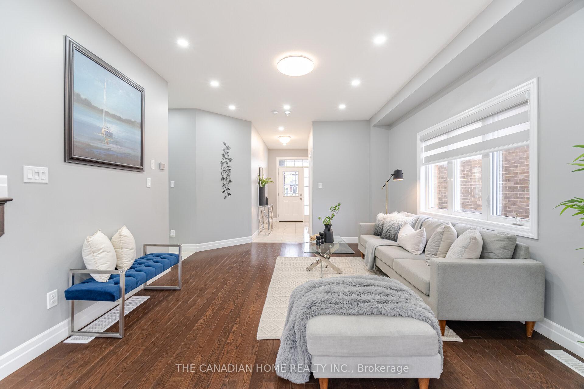 Photo 3 of 51 Newcastle Court, Kitchener, Huron Park — HOMEH