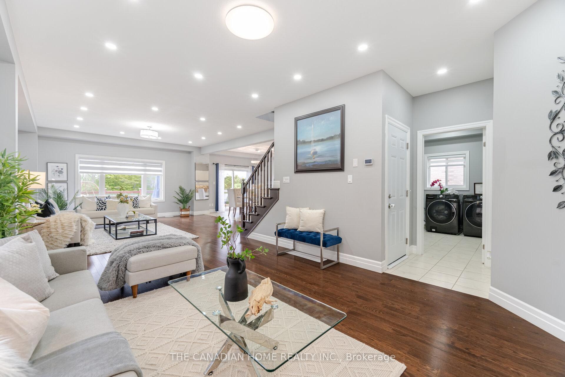 Photo 10 of 51 Newcastle Court, Kitchener, Huron Park — HOMEH