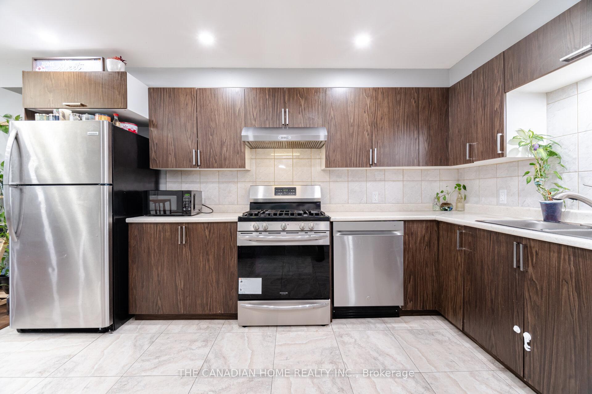 Photo 37 of 51 Newcastle Court, Kitchener, Huron Park — HOMEH